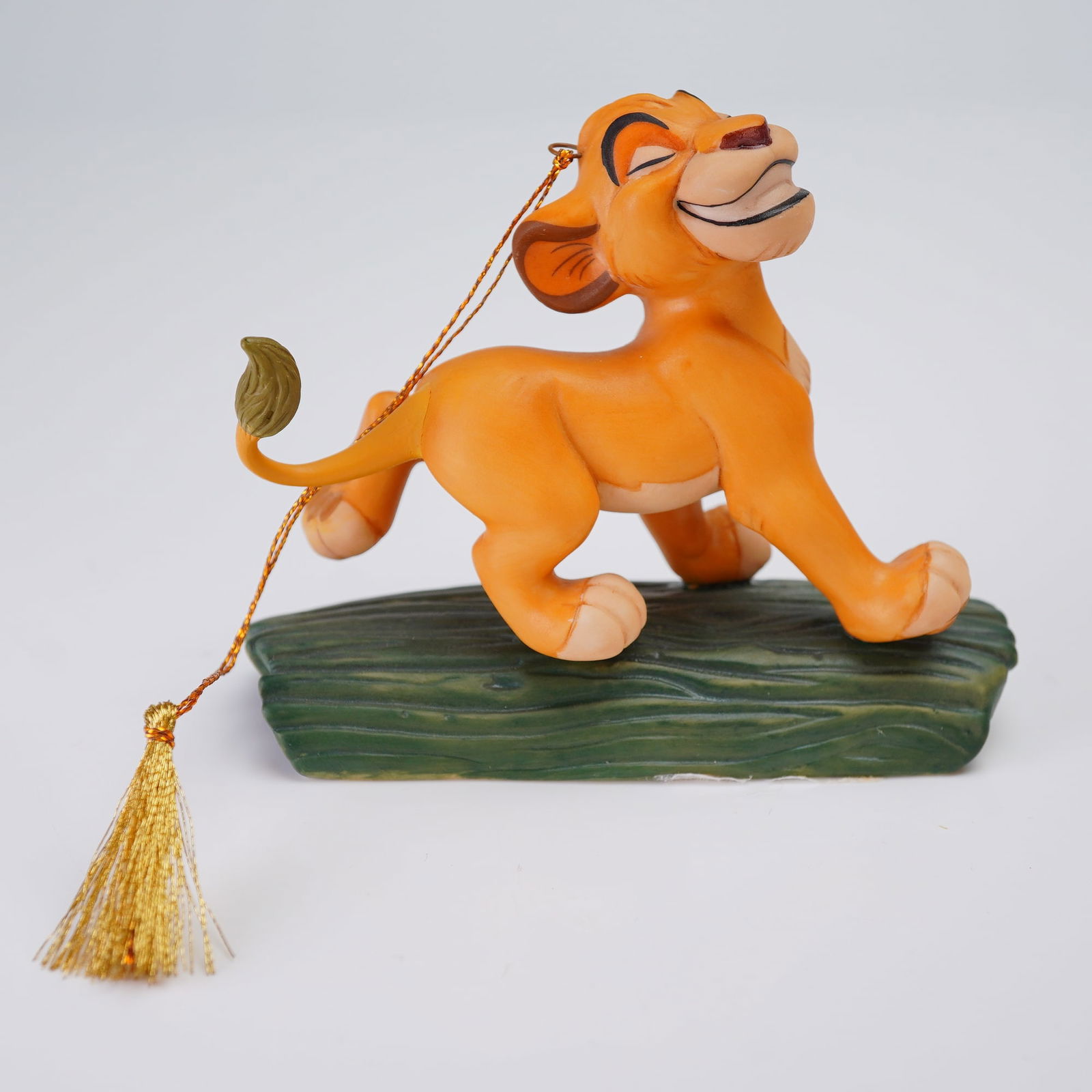 Walt Disney Classics Collection Ornament, Simba Hakuna Matata (1 of 4)
