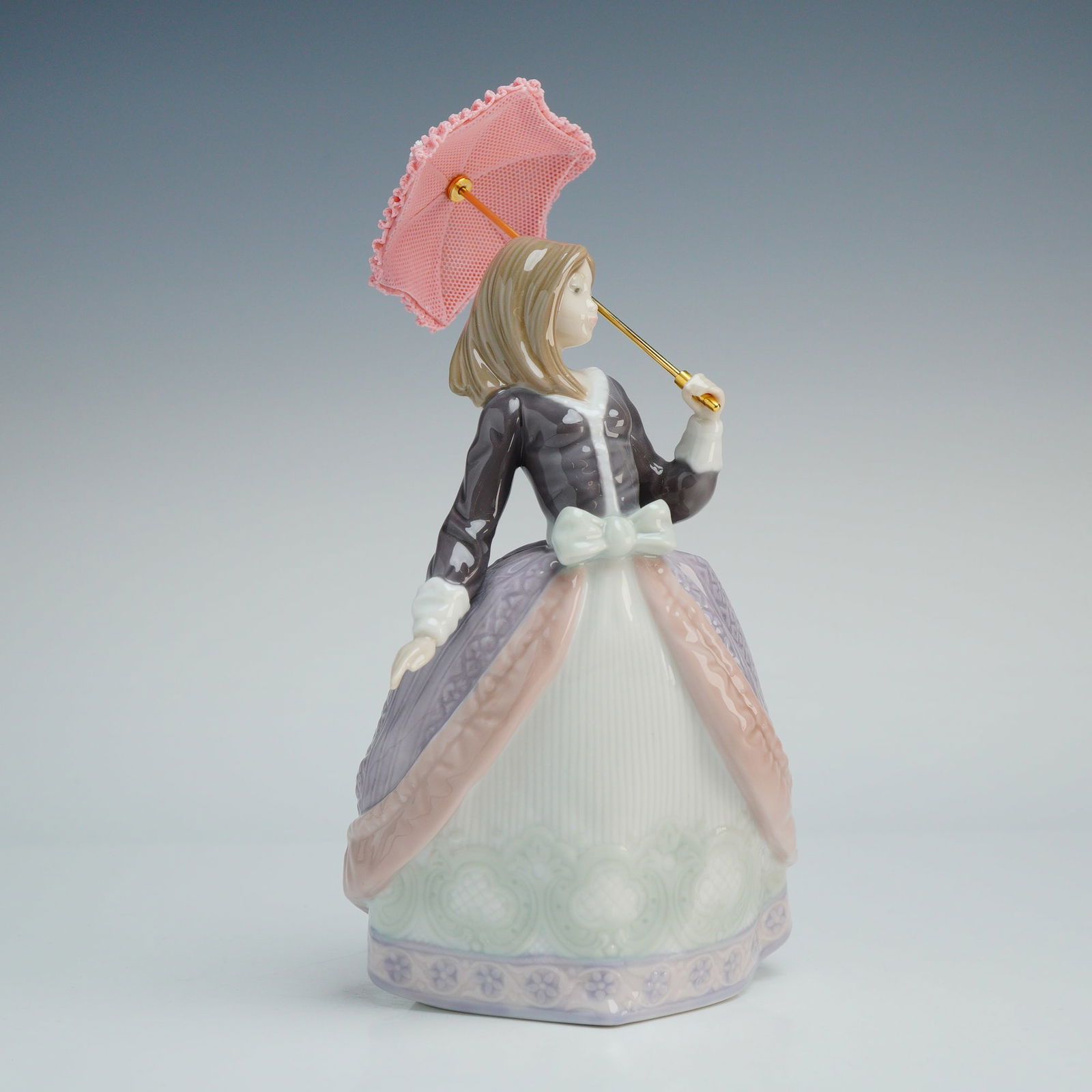 Lladro Porcelain Figurine, Angela 01005211 (1 of 5)