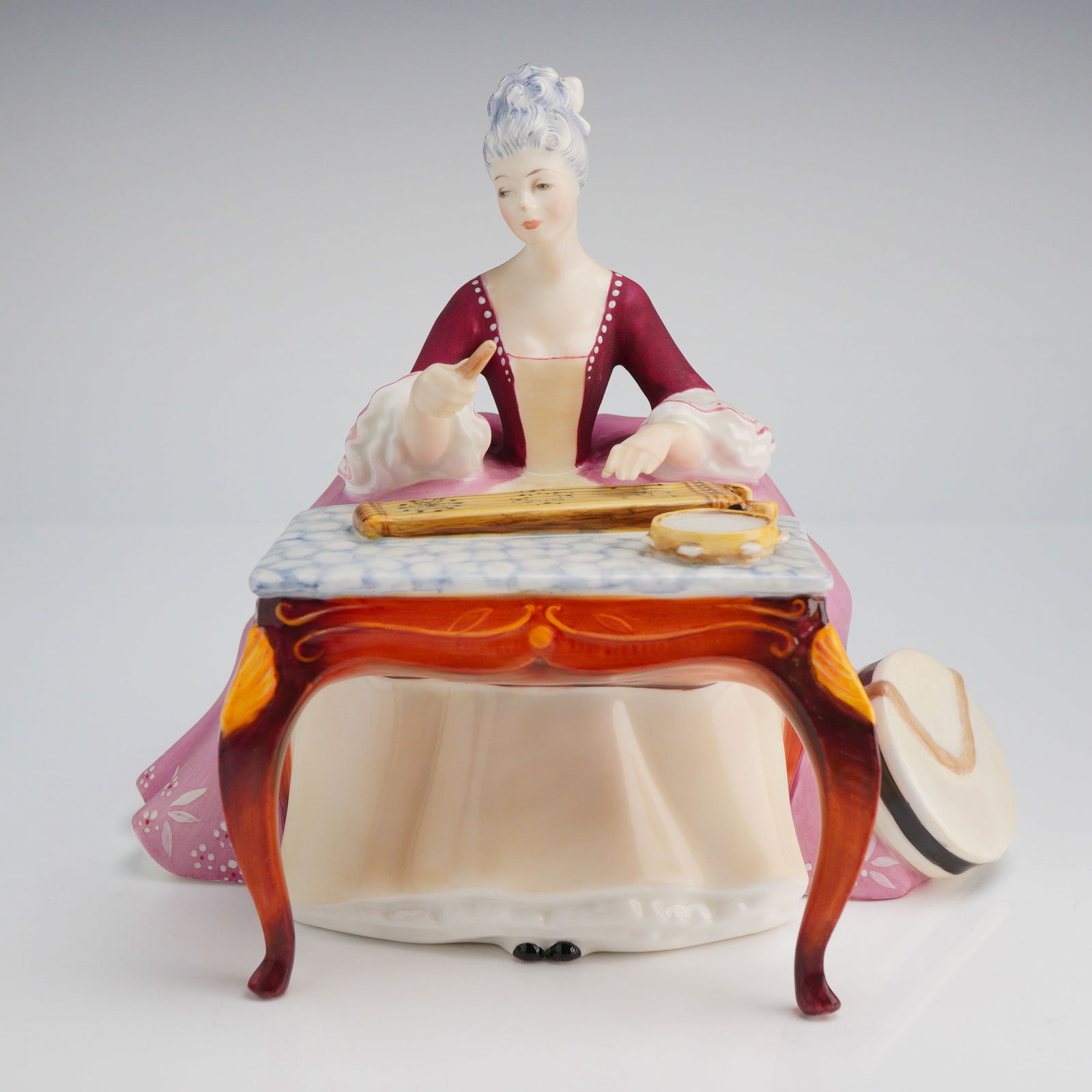 Royal Doulton Figurine Dulcimer HN2798 (1 of 5)