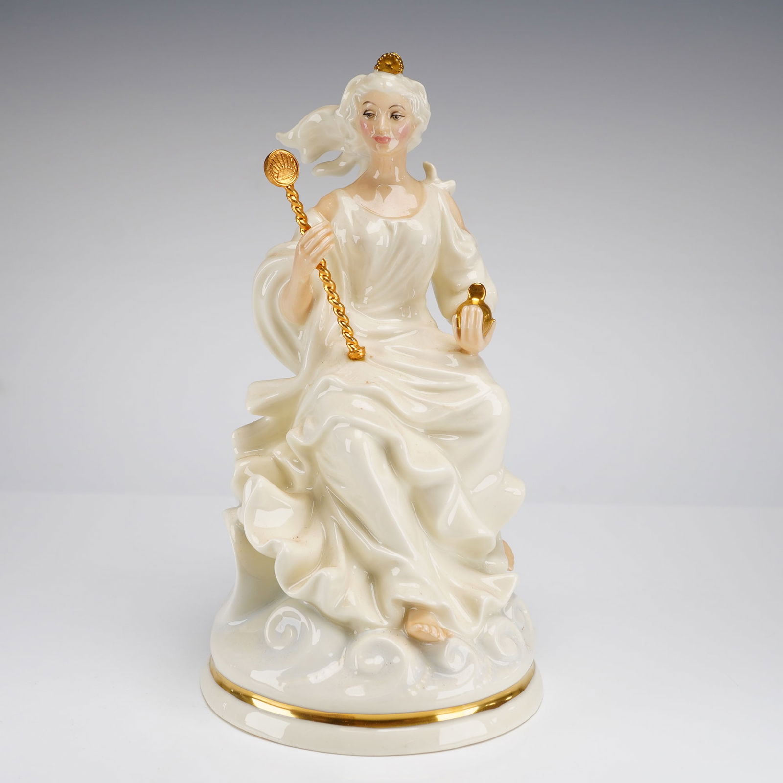 Royal Doulton Figurine Queen of the Ice HN2435 (1 of 3)