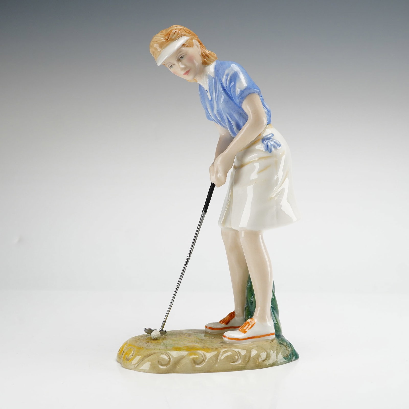 Royal Doulton Figurine, Winning Putt HN3279 (1 of 3)