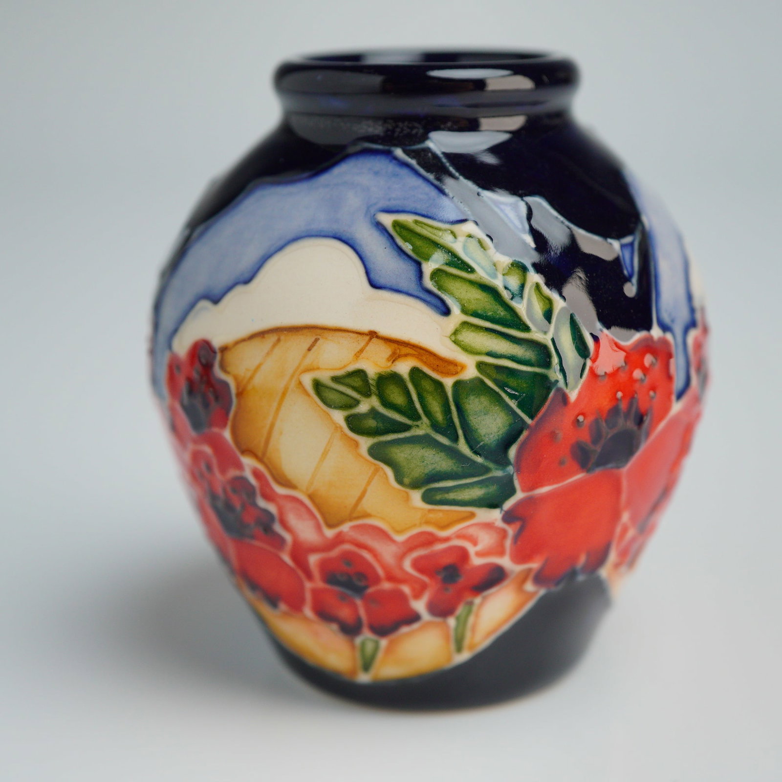 Moorcroft Pottery Miniature Vase, Forever England Poppy (1 of 5)