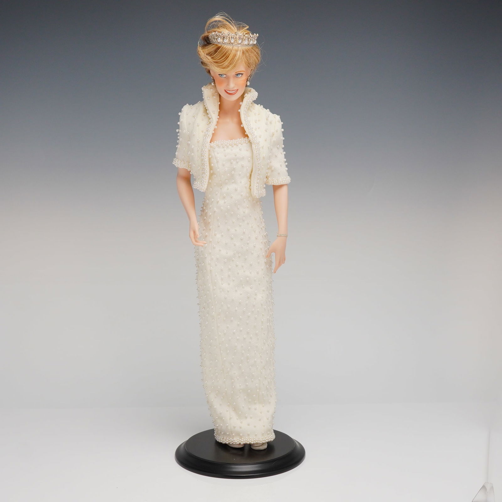 Franklin Mint Princess Diana Porcelain Portrait Doll (1 of 5)