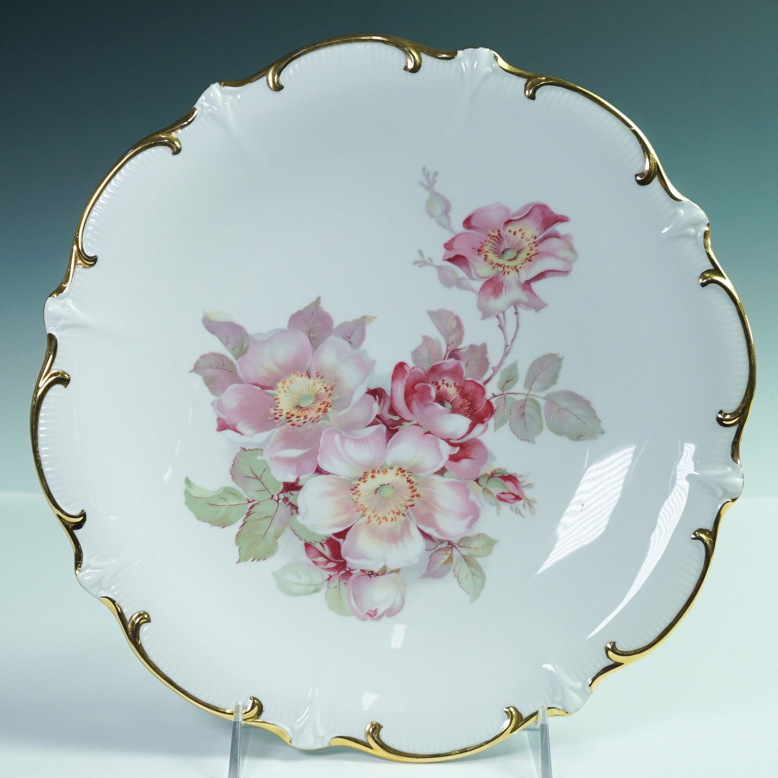 Schumann Arzberg Bavaria Wild Rose Charger for Golden Crown E&R (1 of 4)