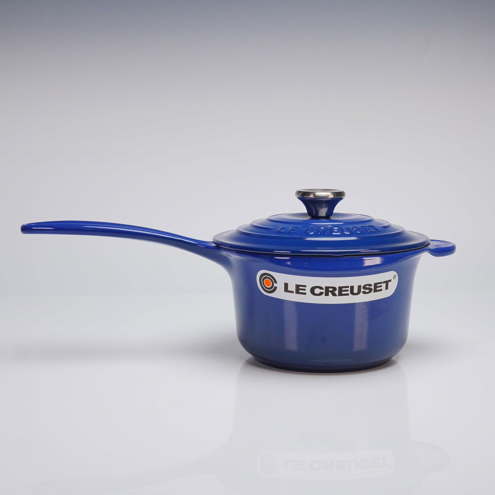 Le Creuset Enameled Cast Iron Signature Saucepan with Lid, Cobalt Blue (1 of 5)