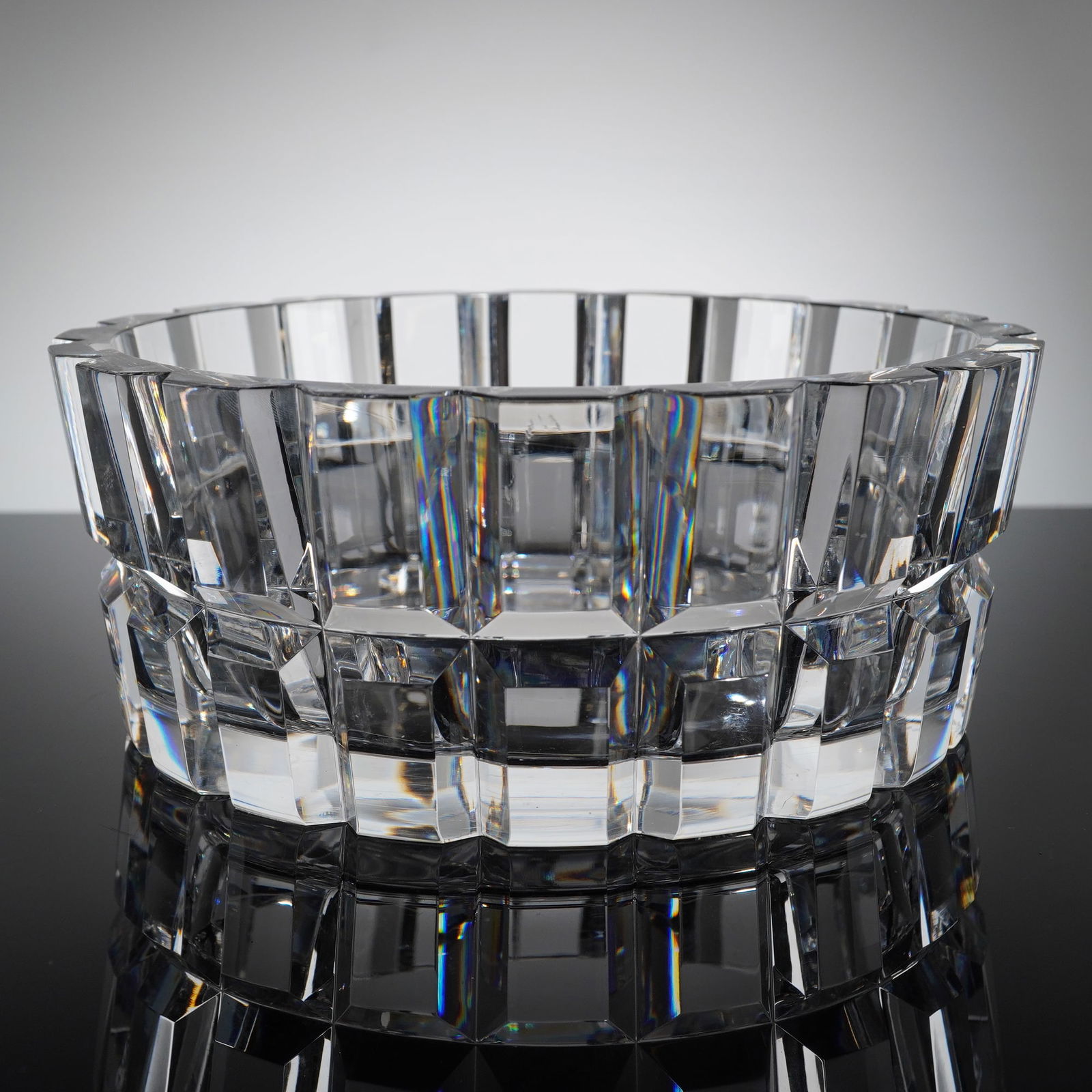 Orrefors Crystal Bowl with Geometric Faceted Edge (1 of 3)