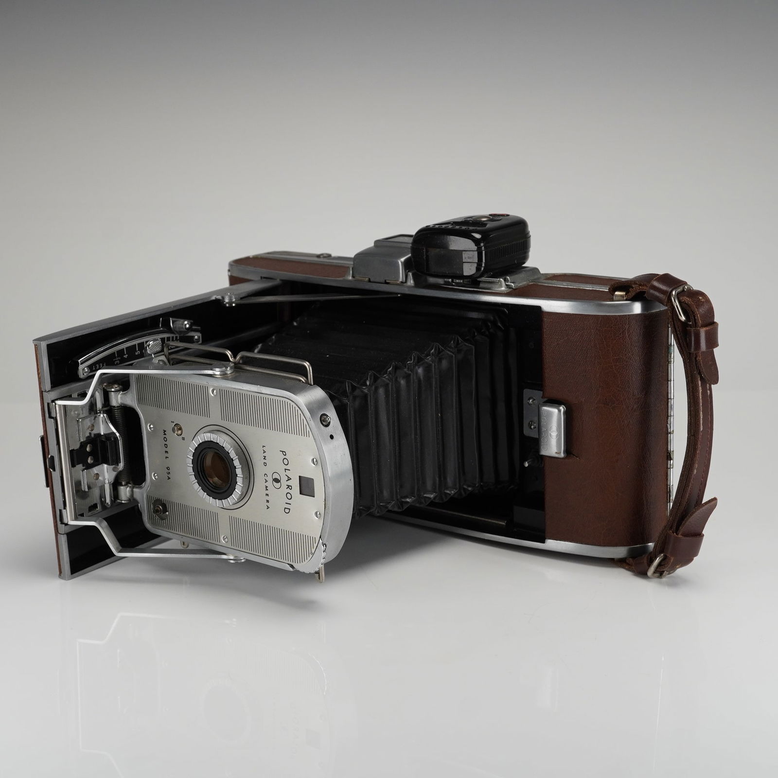Polaroid Model 95A Land Camera (1 of 5)