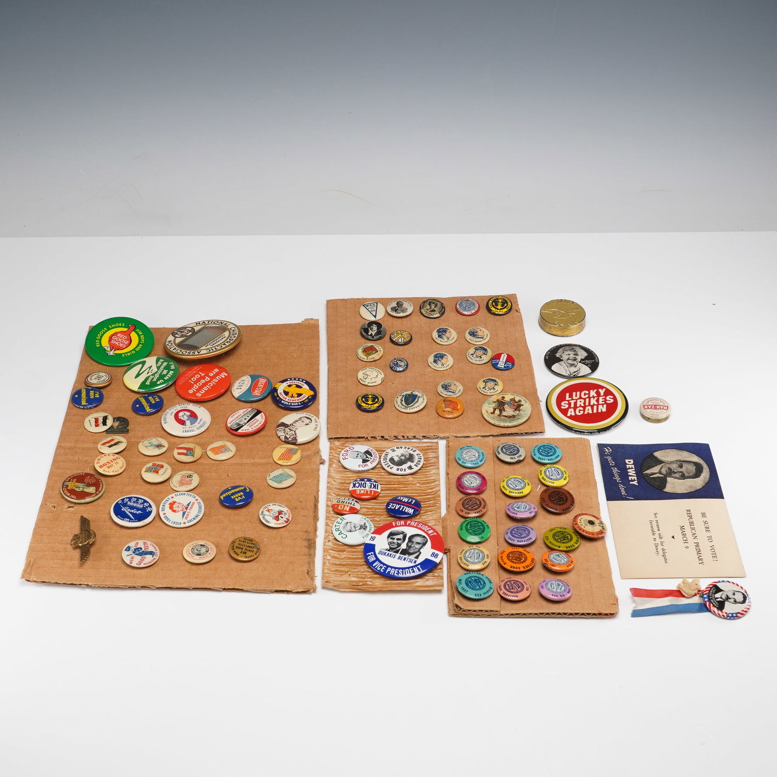 Collection of Political, Advertising & Commemorative Pinback Buttons (1 of 7)