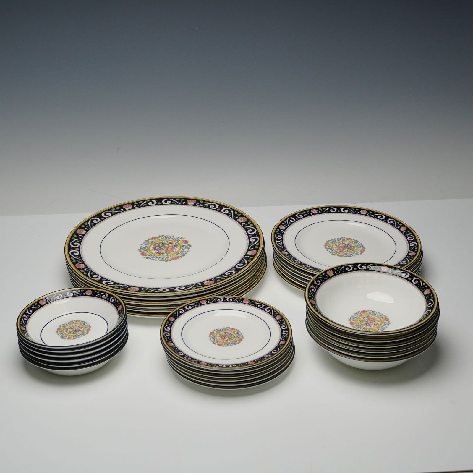 A 30-Piece Wedgwood Runnymede Black Bone China Dinner Service W4472 (1 of 4)