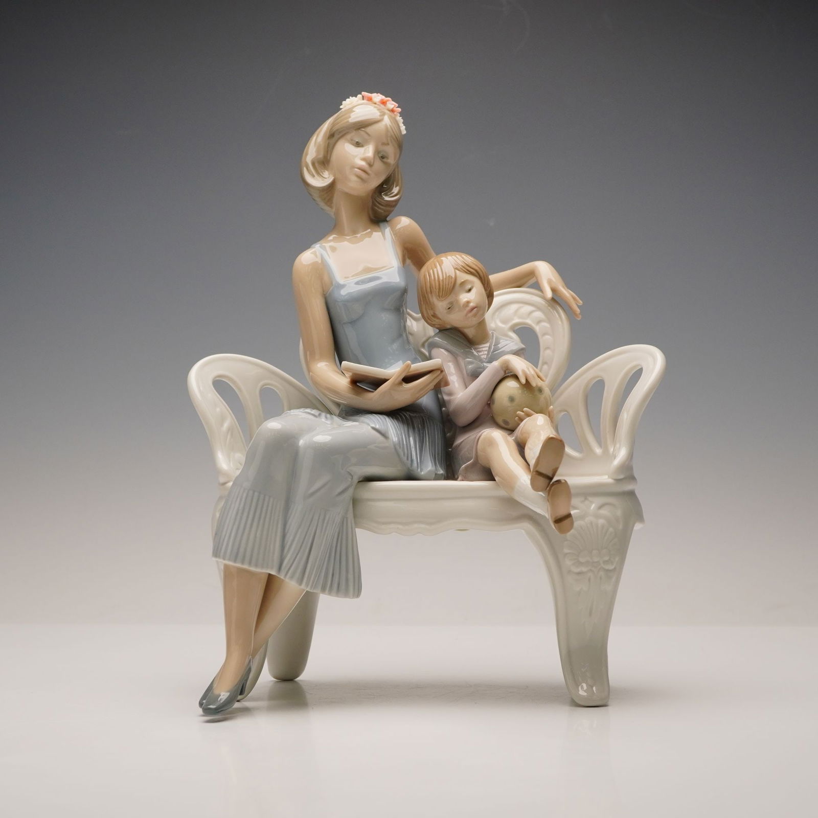 Lladro Figurine 5721 Once Upon a Time (1 of 5)