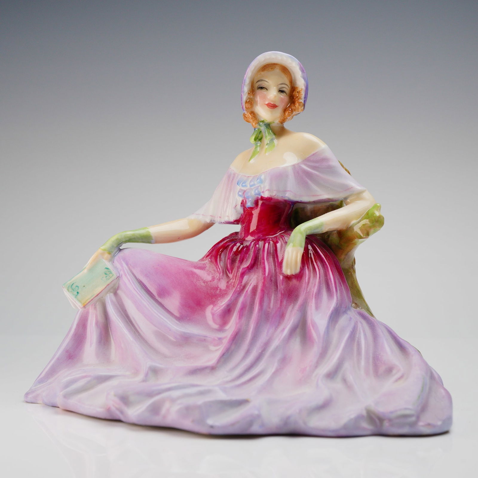 Royal Doulton Memories HN1857 Bone China Figurine (1 of 4)