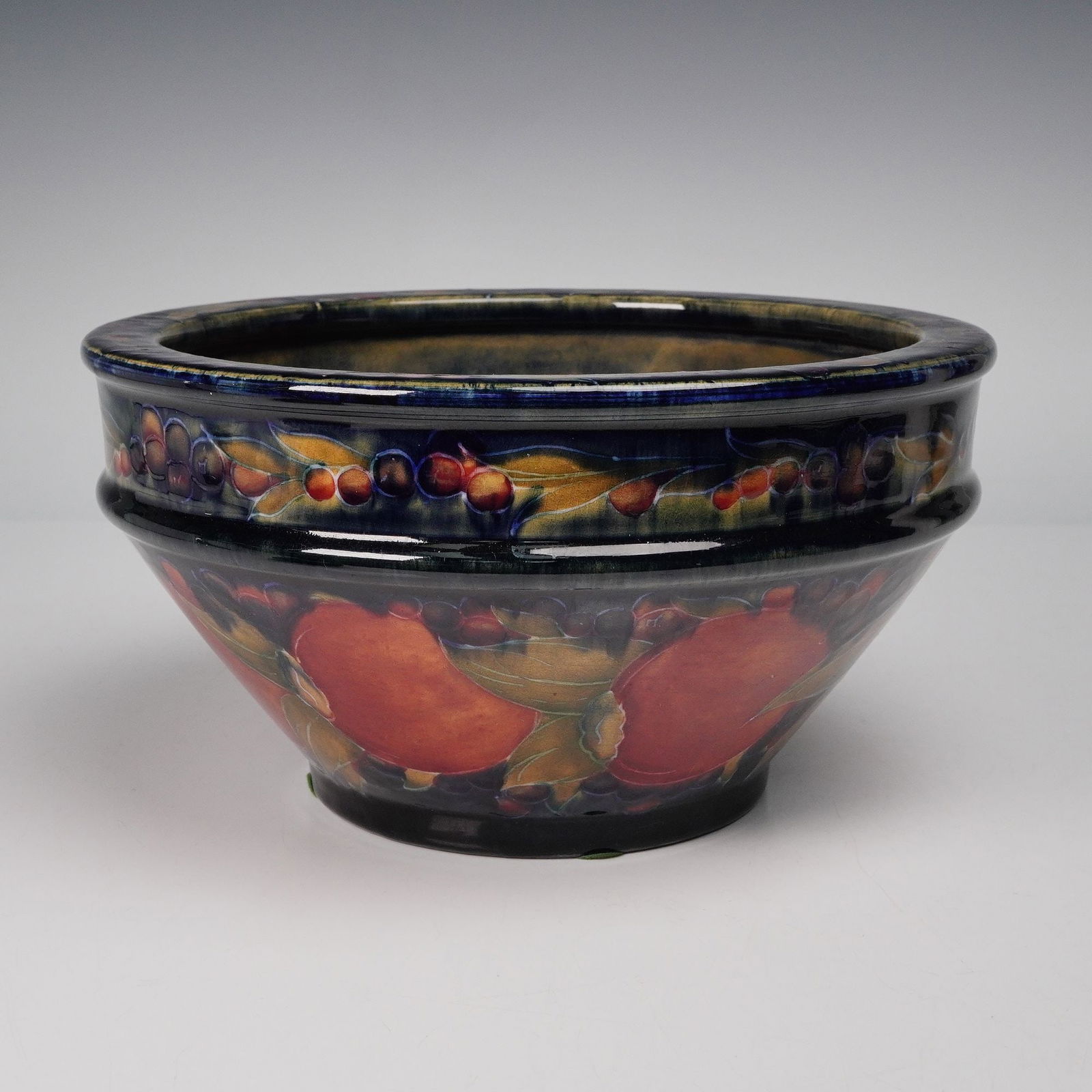 William Moorcroft Pottery Bowl, Pomegranate (1 of 3)