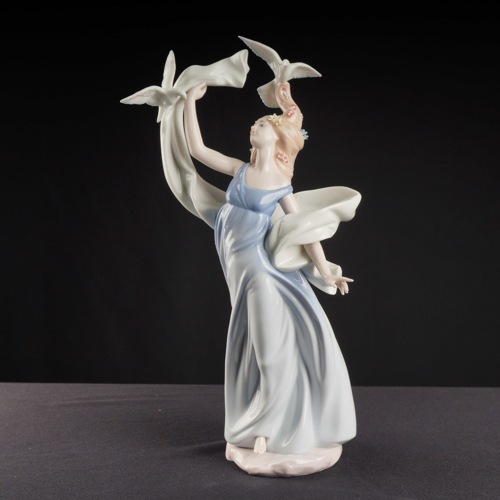 Lladro Porcelain Sculpture New Horizons 01006570 (1 of 6)