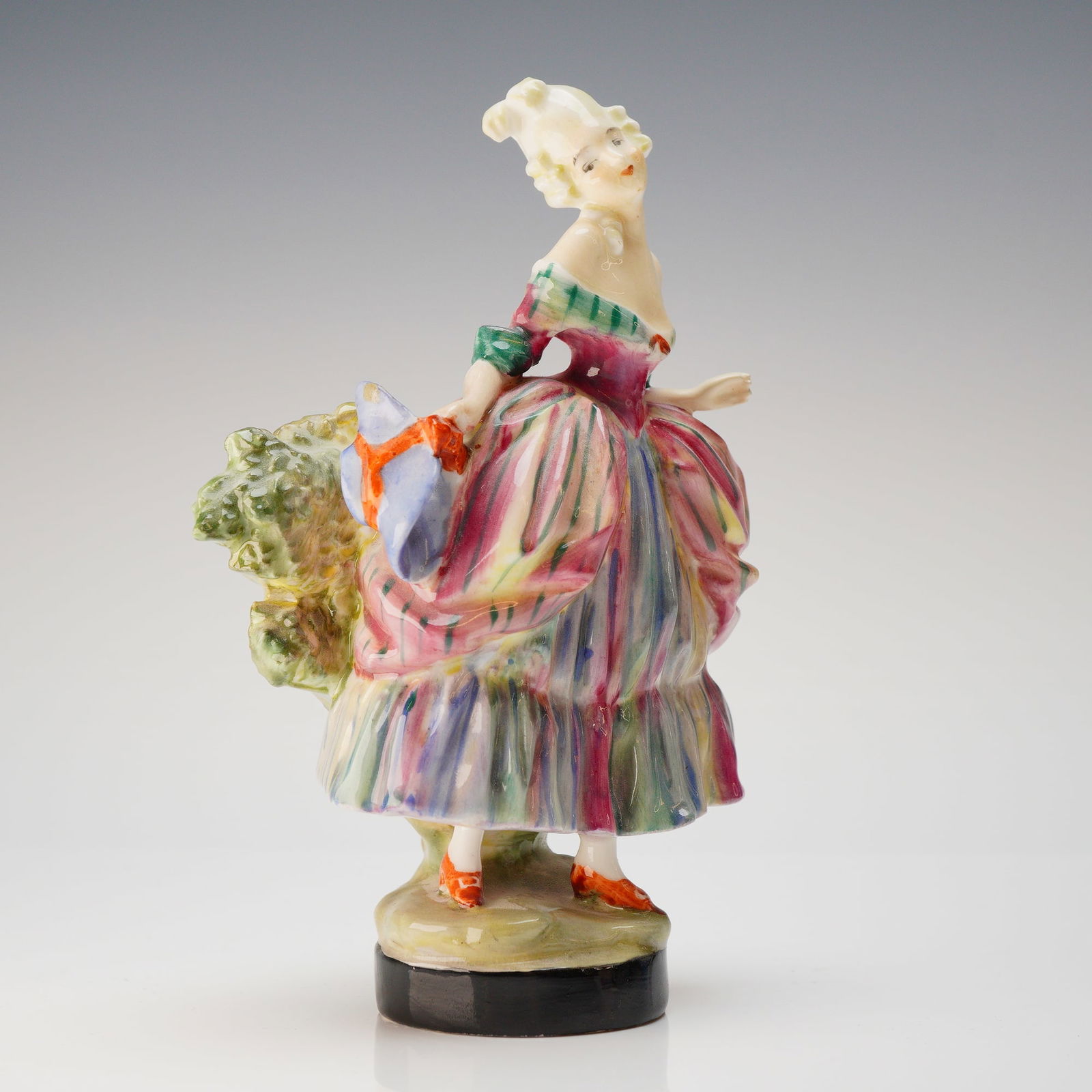 Royal Doulton Figurine The Belle HN 754 (1 of 4)