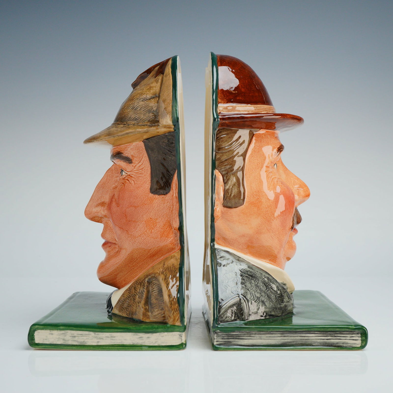 2pc Royal Doulton Bookends, Sherlock Holmes D7038 & Dr. Watson D7039 Var. 1 (1 of 4)