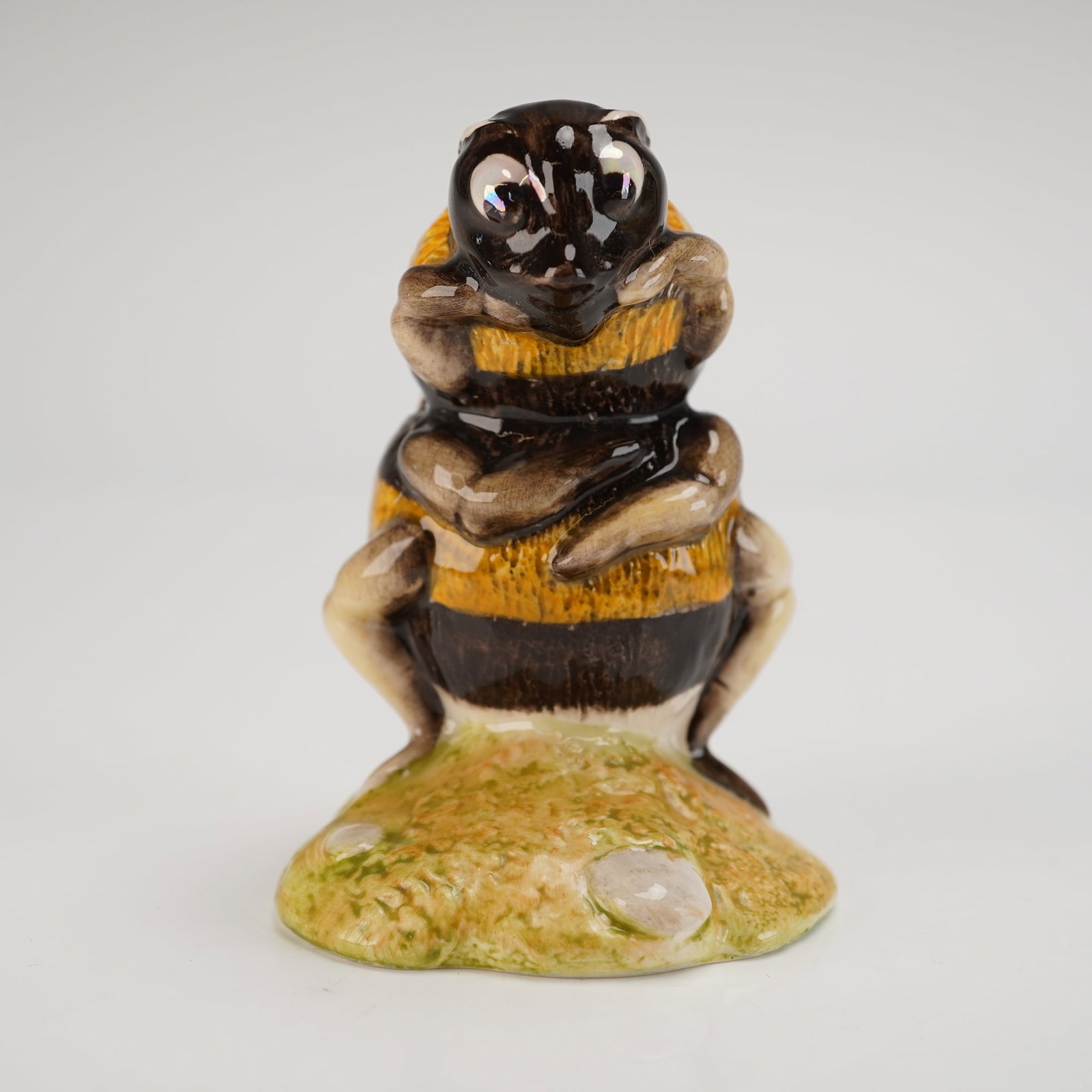 Royal Albert Beatrix Potter's Figurine, Babbitty Bumble (1 of 3)