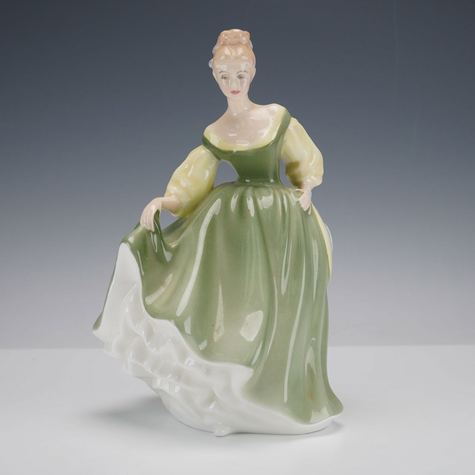 Royal Doulton Figurine, Fair Lady HN2193 (1 of 3)