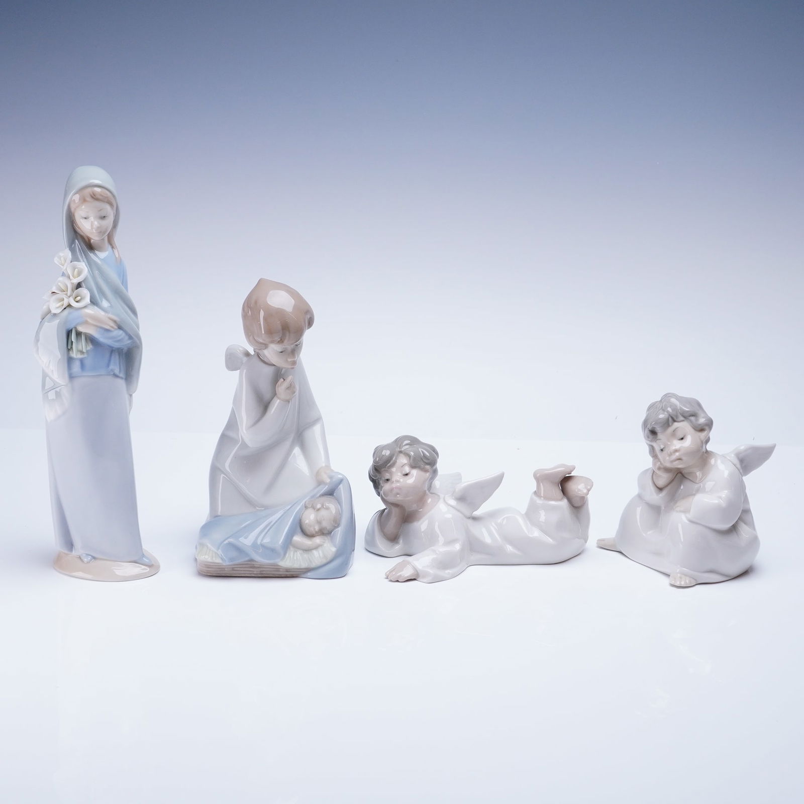 Collection of 4 Lladro Figurines Madonna with Angels (1 of 3)