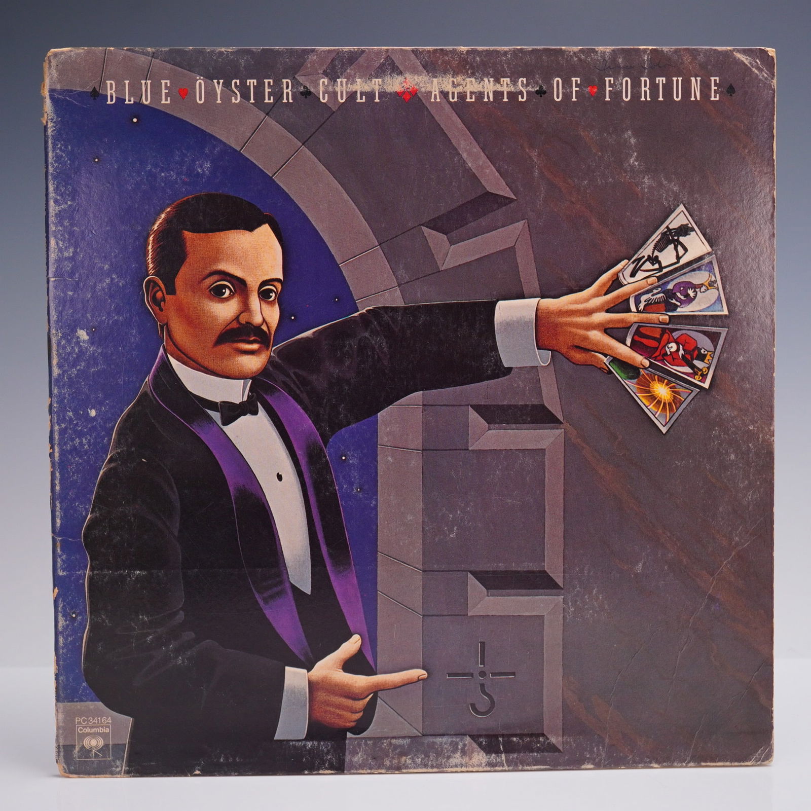 Blue Oyster Cult LP Record - Agents of Fortune, 1976: Blue Oyster Cult - Agents of Fortune vinyl LP album, released in 1976 on Columbia Records (PC 34164). A defining album of 70s hard rock, this release features the band's signature hit (Don't Fear) The