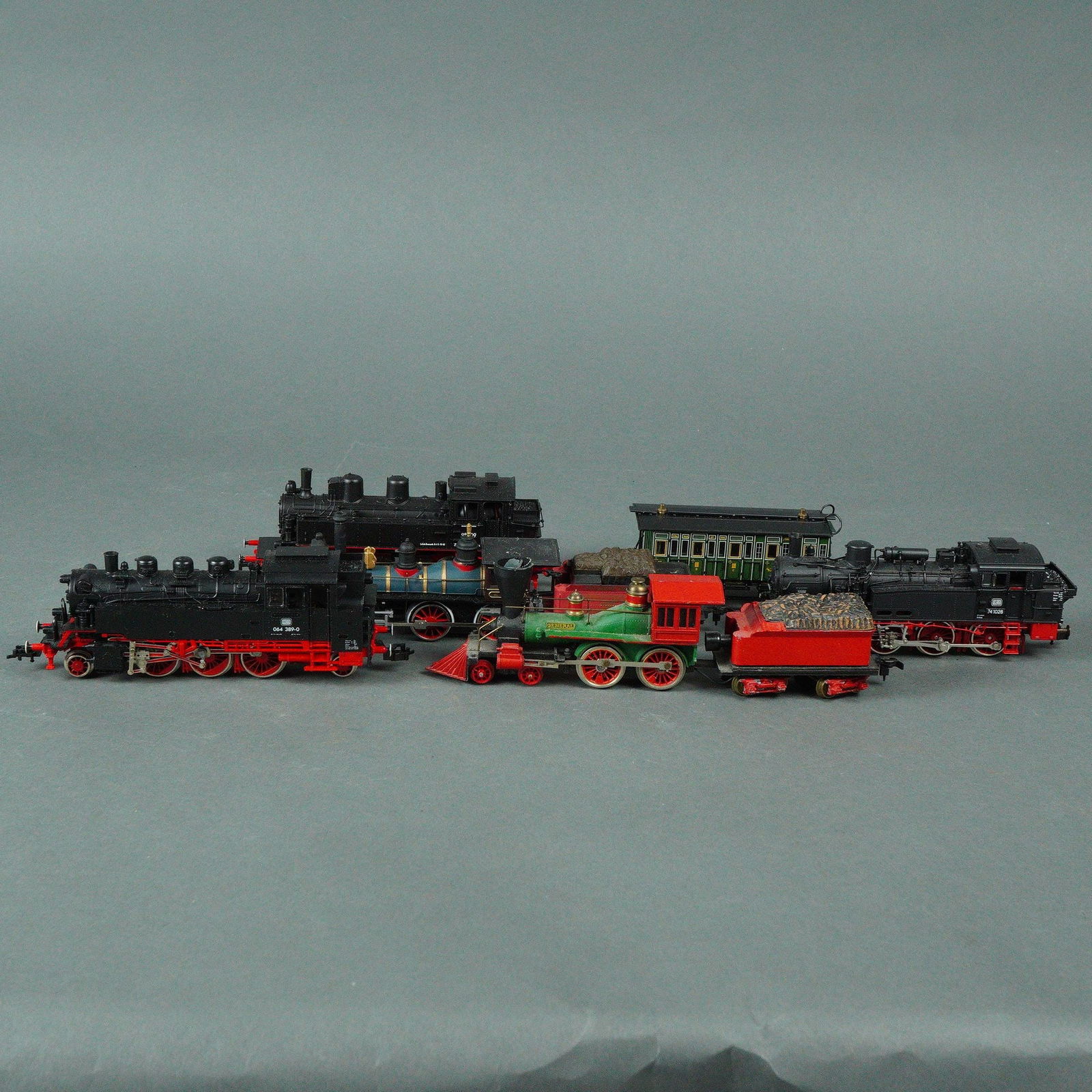 Assortment of Trix HO Scale Model Steam Locomotives and Rolling Stock (1 of 5)