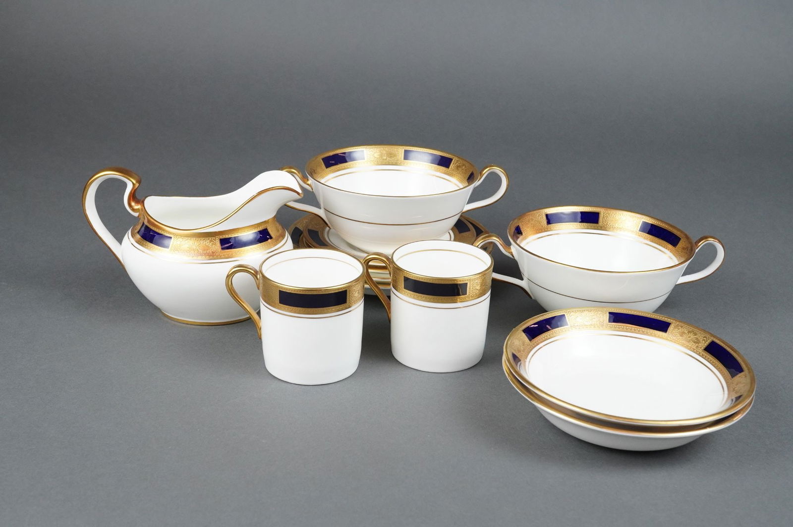 Coll. of Eleven Pieces of Aynsley Empress Cobalt Bone China Tableware (1 of 5)