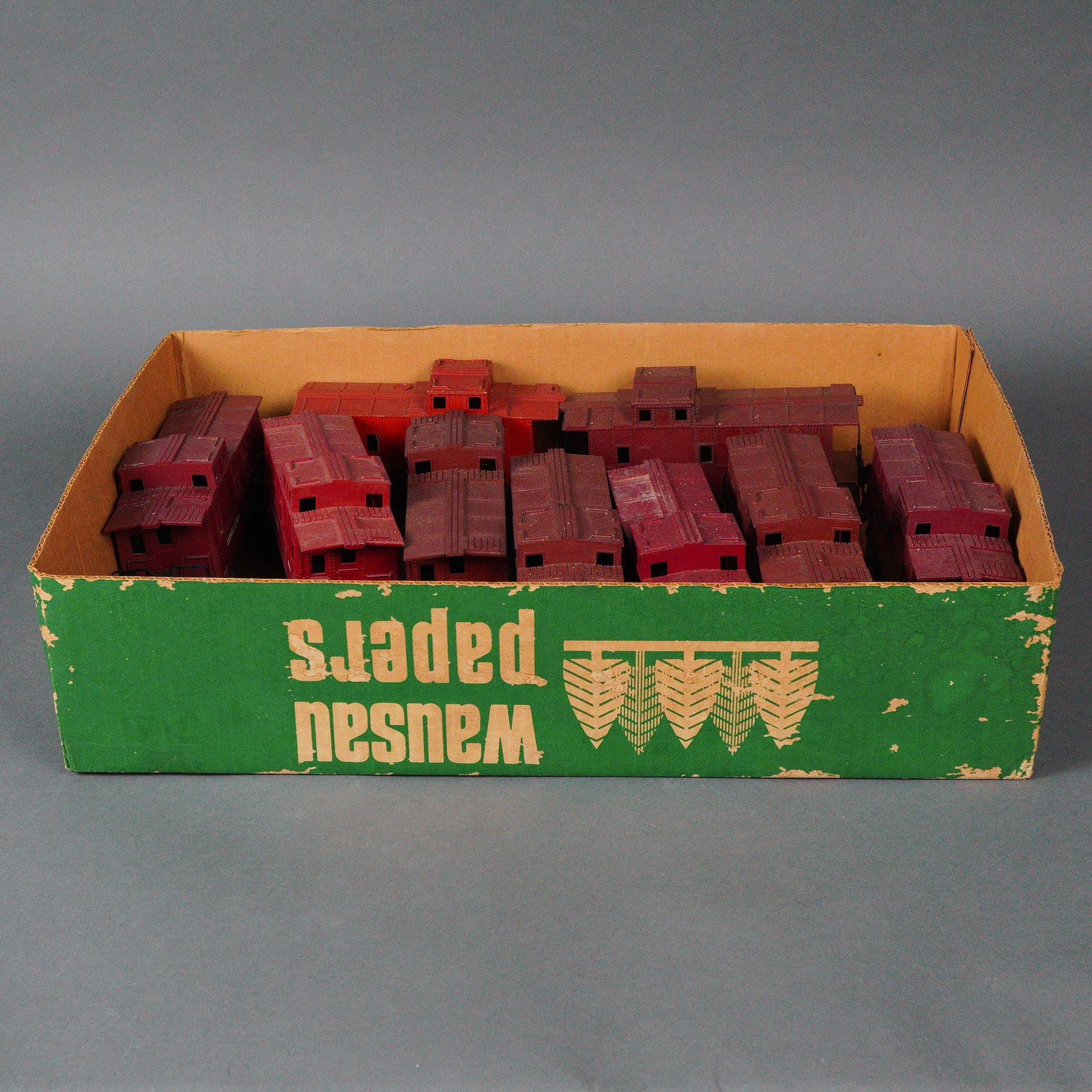 Collection of Lionel Lines 6017 Model Train Cabooses (1 of 4)