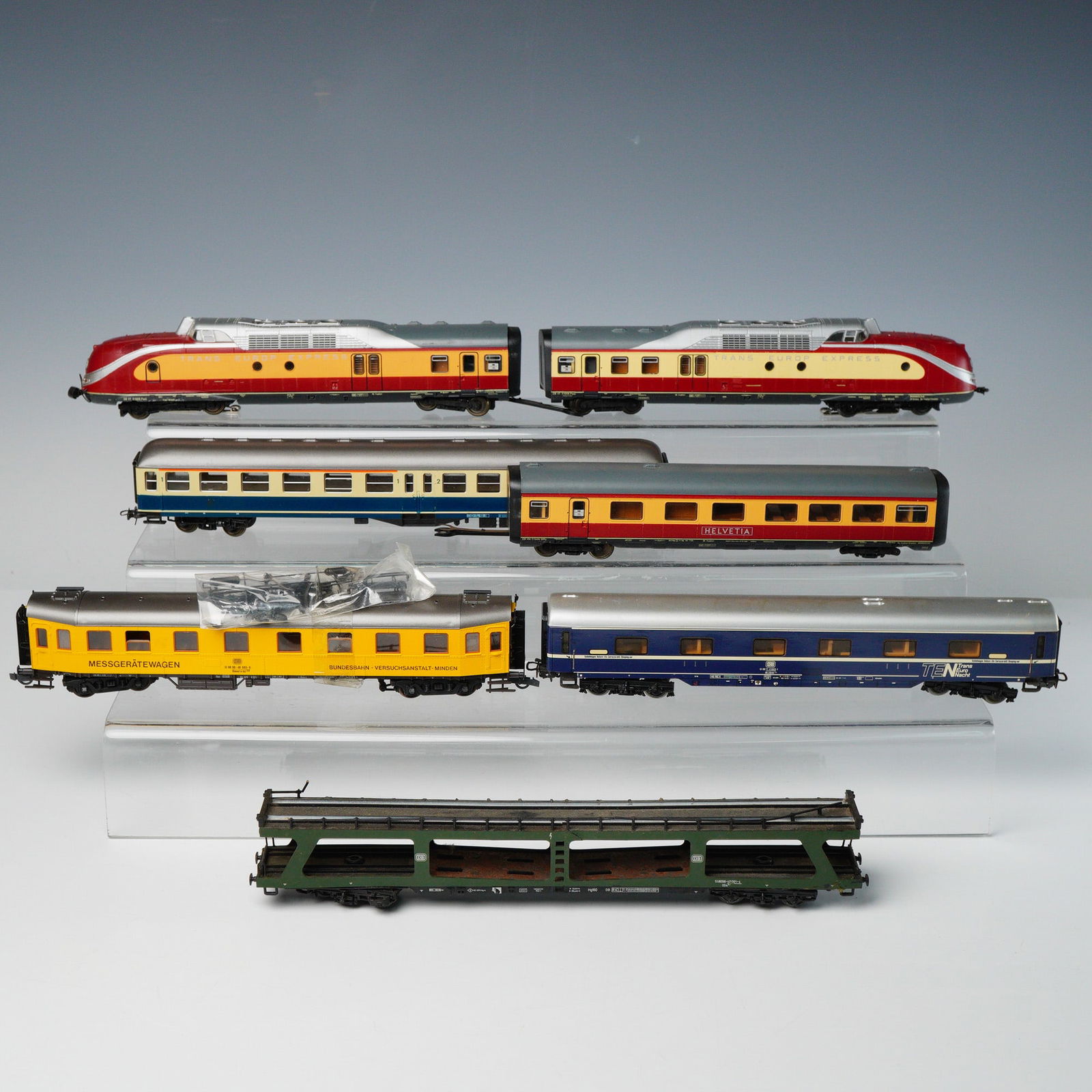 7pc HO Scale ROCO and Marklin Trans Europ Express Trains (1 of 5)