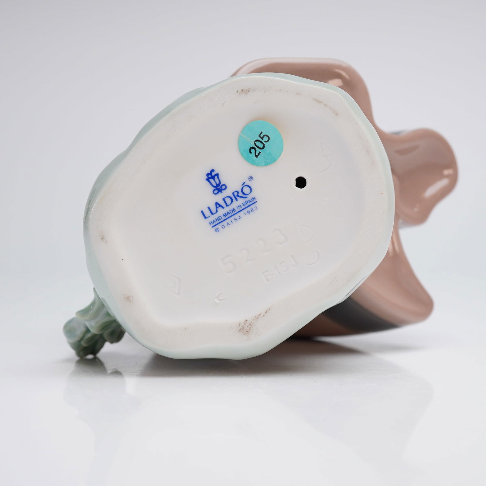 Lladro Porcelain Figurine, Spring Is Here #5223 Auction