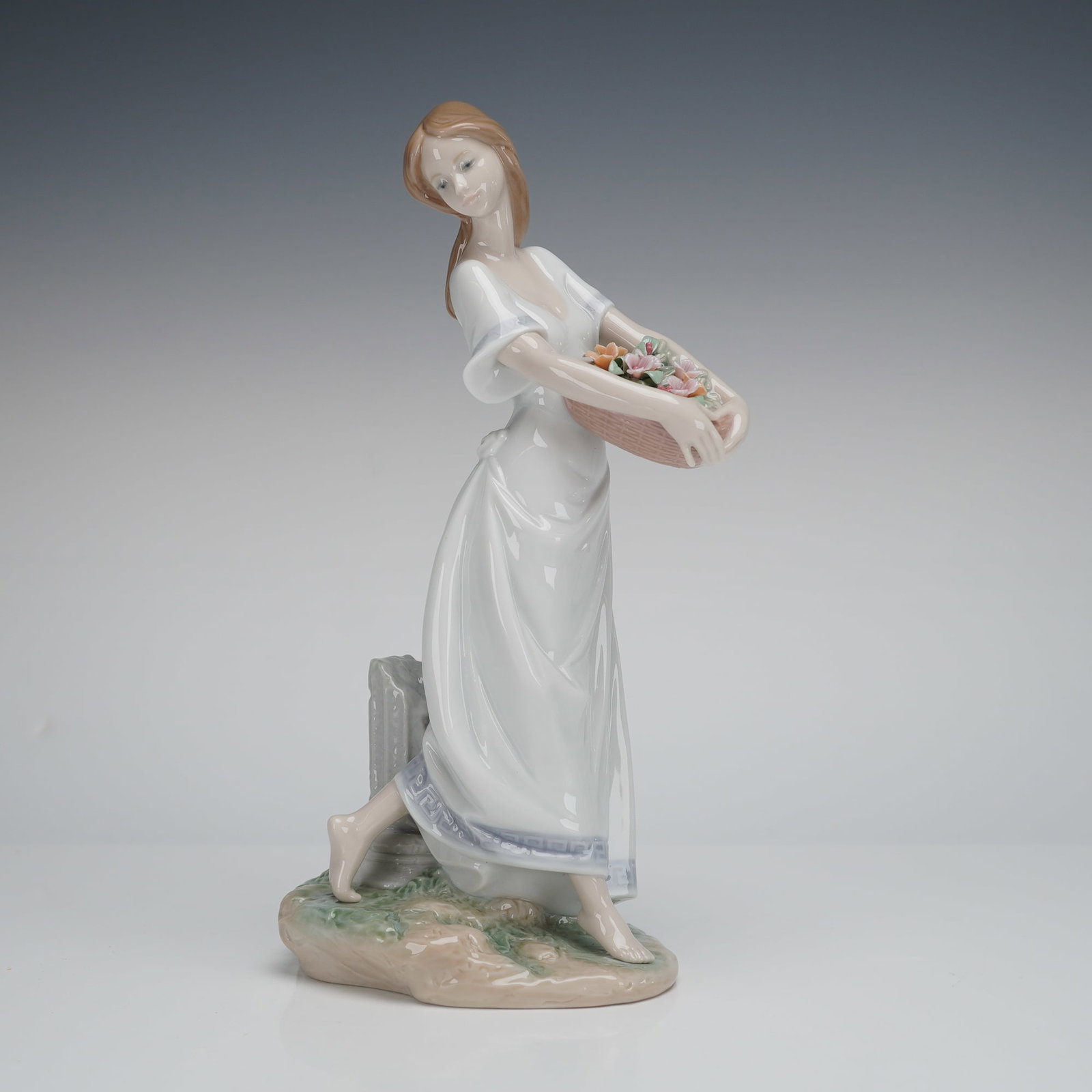 Lladro Privilege Society Gardens of Athens Figurine 7704 (1 of 4)