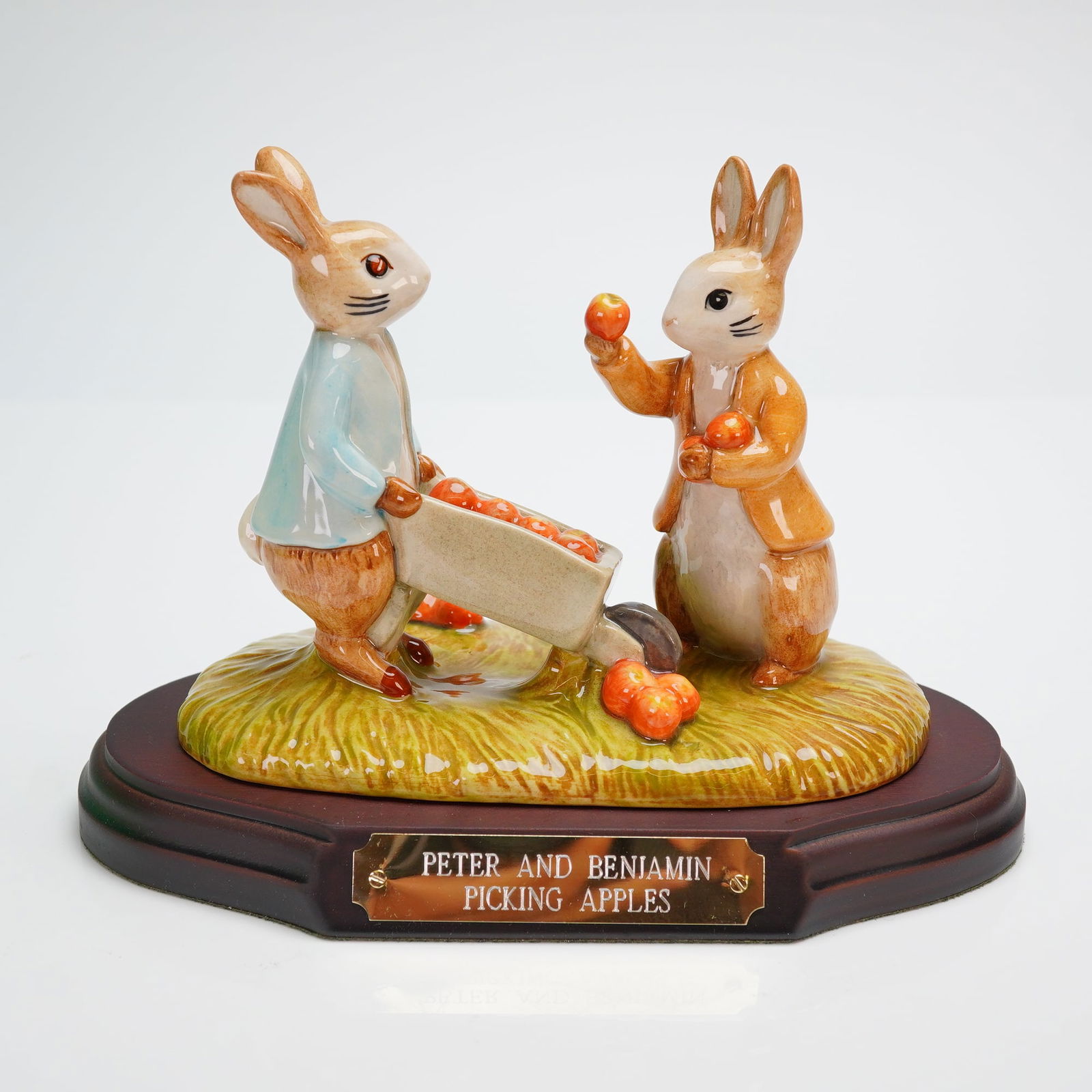 Beswick Beatrix Potter's Figurine, Peter and Benjamin Picking Apples (1 of 4)