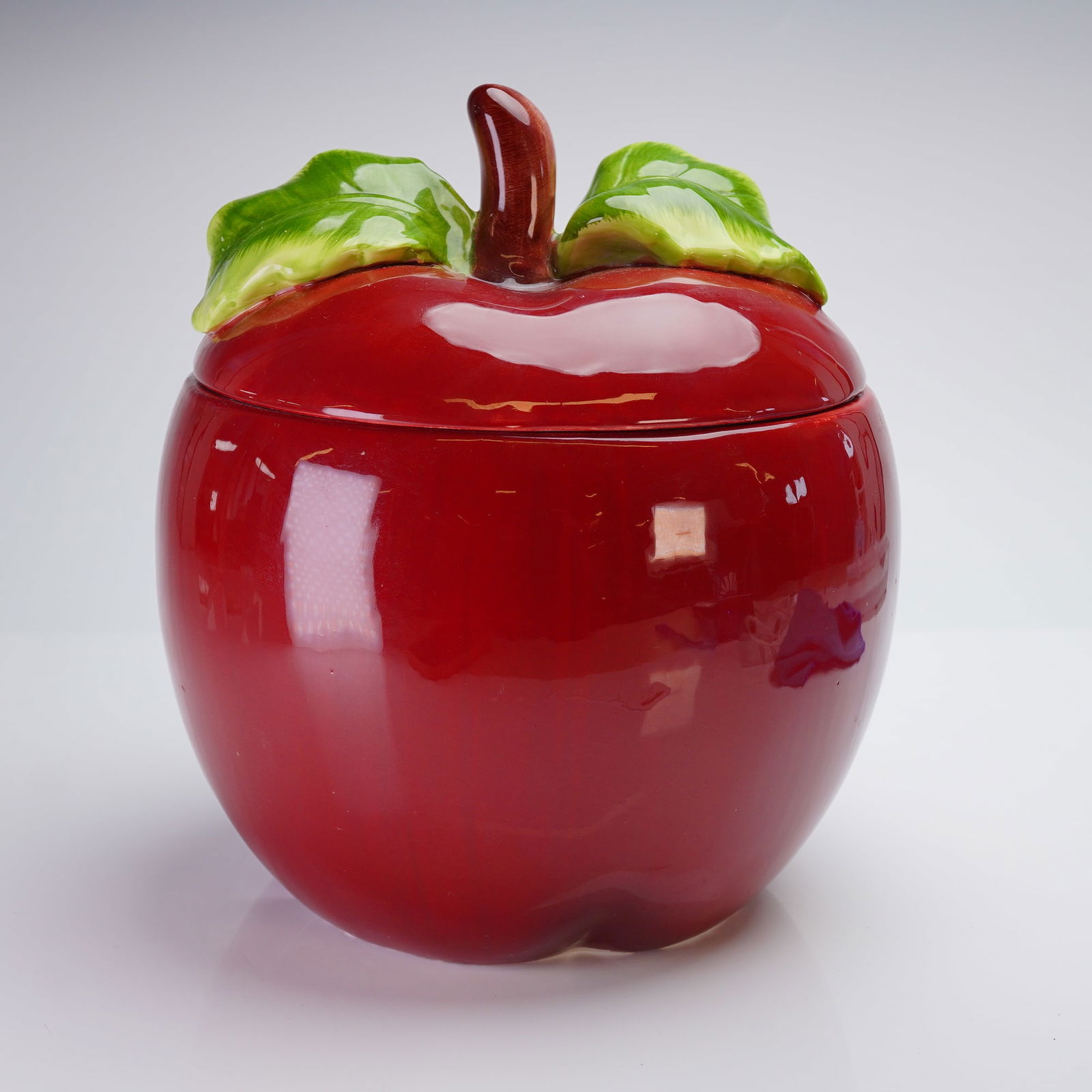 Ceramic Red Delicious Apple Cookie Jar with Lid (1 of 5)