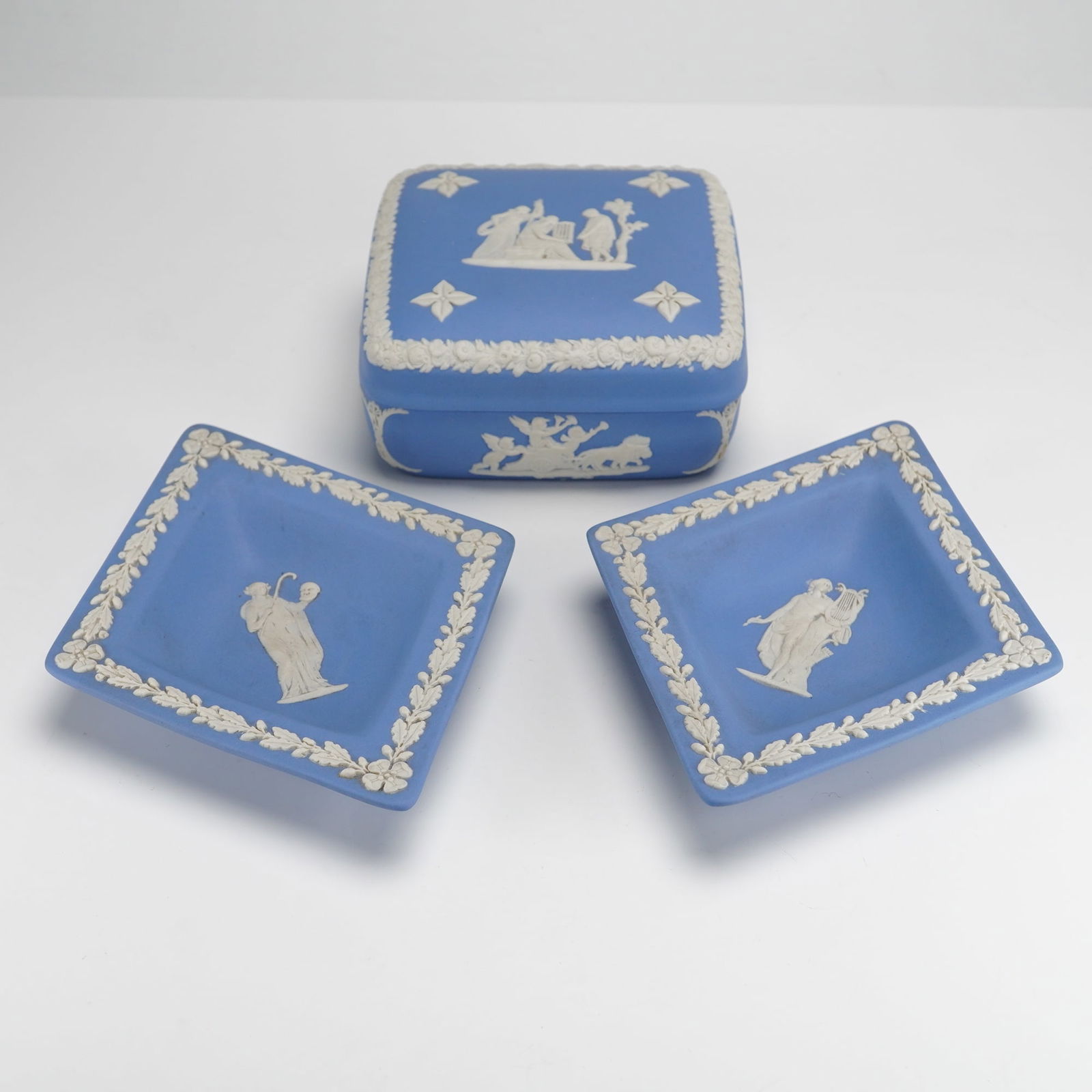 3pc Wedgwood Jasperware Lidded Trinket Box and Small Dishes (1 of 4)