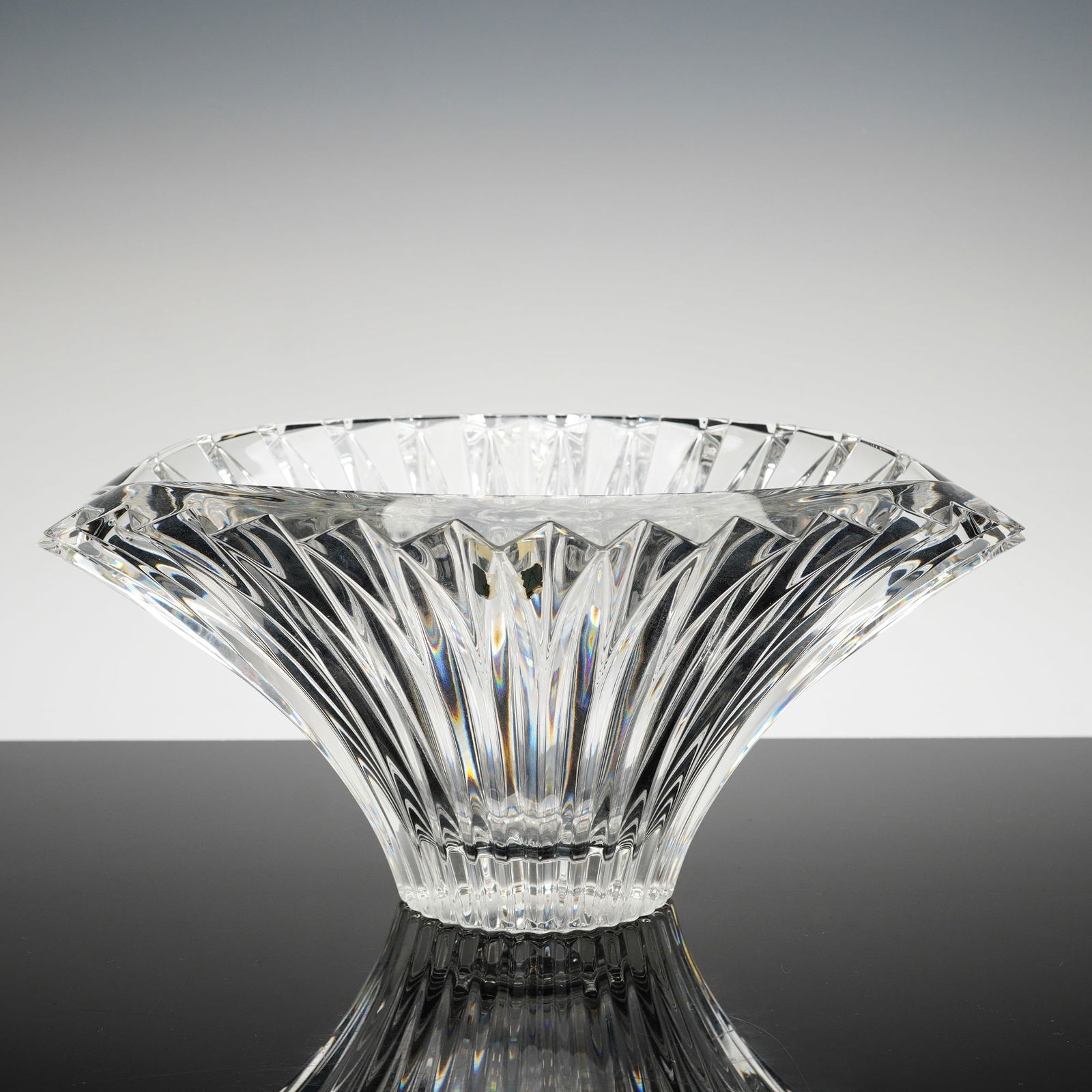 Mikasa Excelsior Pattern Crystal Oval Flared Center Bowl (1 of 5)