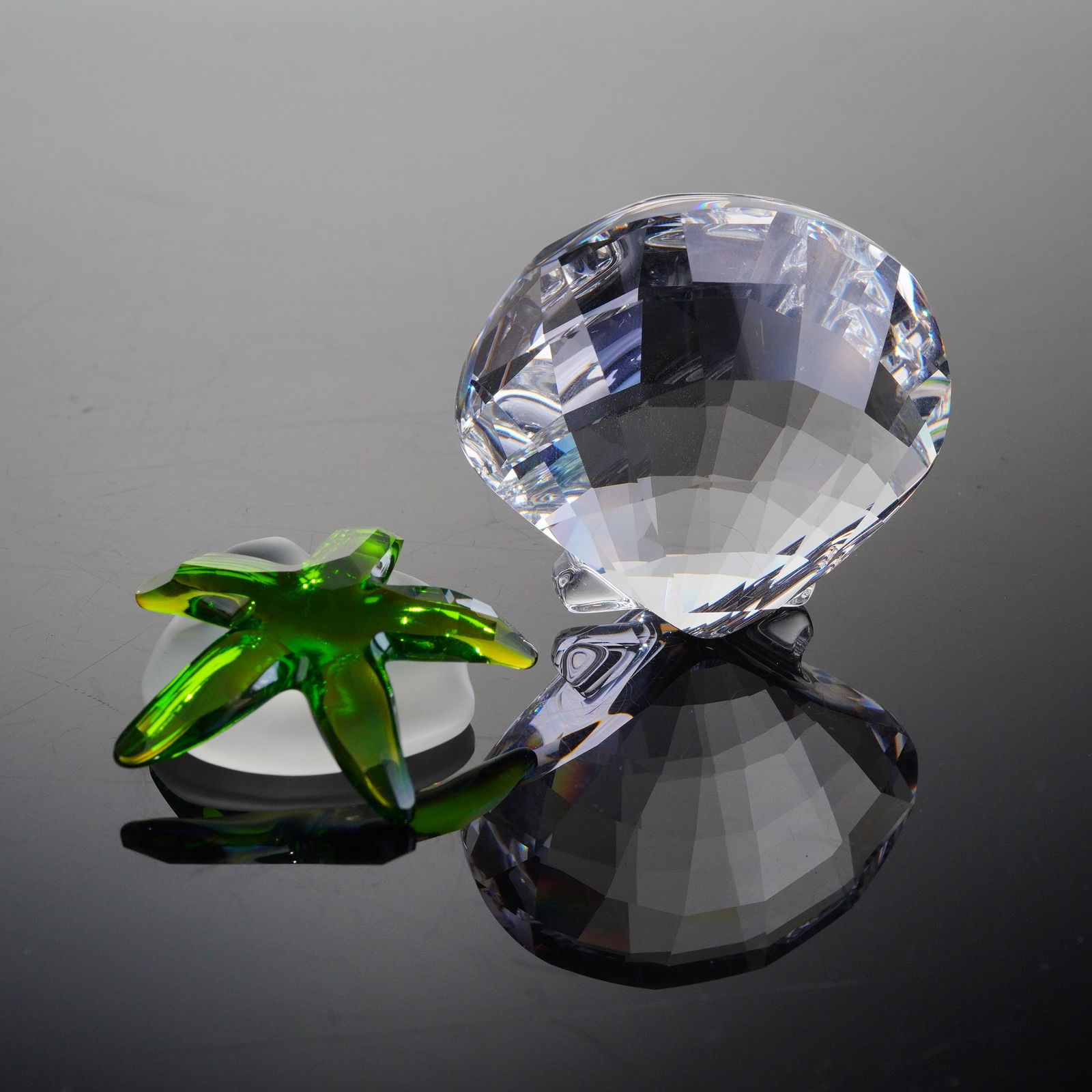 2pc Swarovski Crystal Figurines, Scallop Shell and Moss Green Starfish (1 of 4)