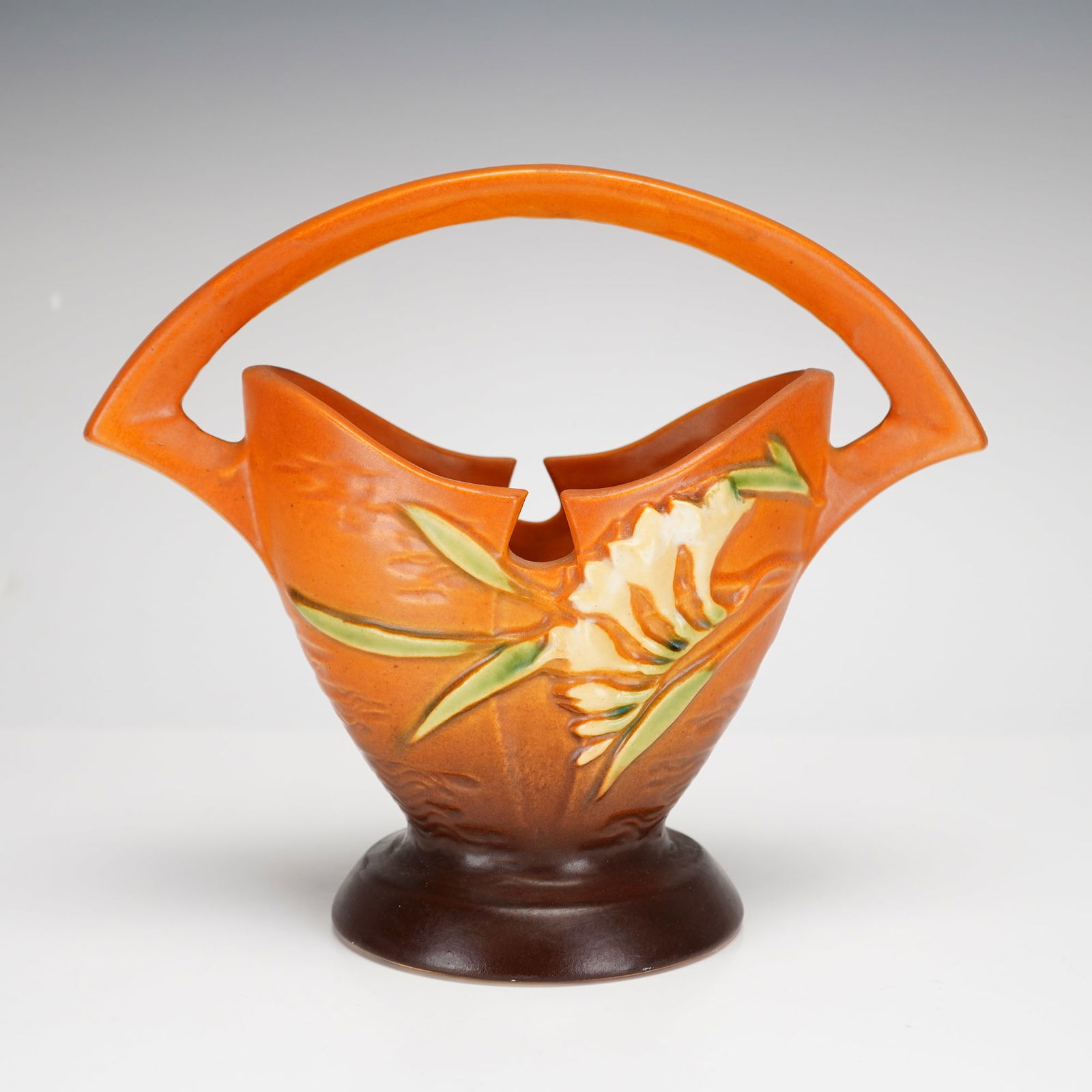 Roseville Pottery Freesia Brown Art Pottery Basket Shape 390-7 (1 of 3)