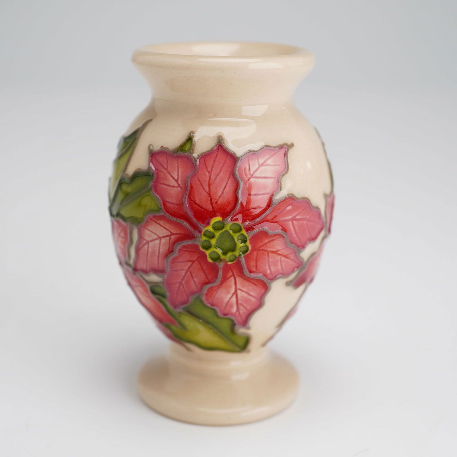 Moorcroft Miniature Floral Months of The Year Vase, Poinsettia (1 of 5)