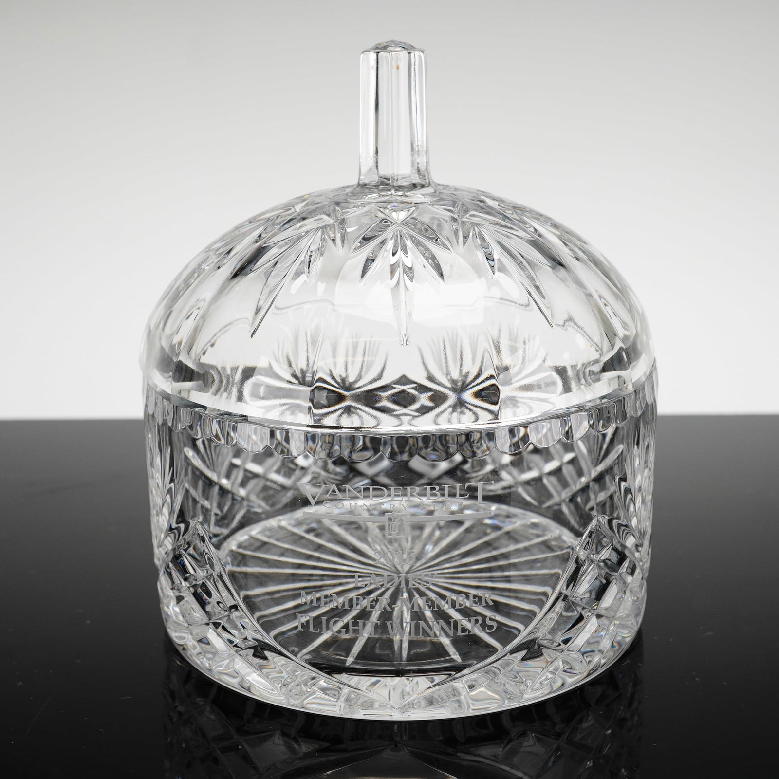 Vanderbilt Country Club Cut Crystal Lidded Commemorative Lidded Bowl (1 of 4)