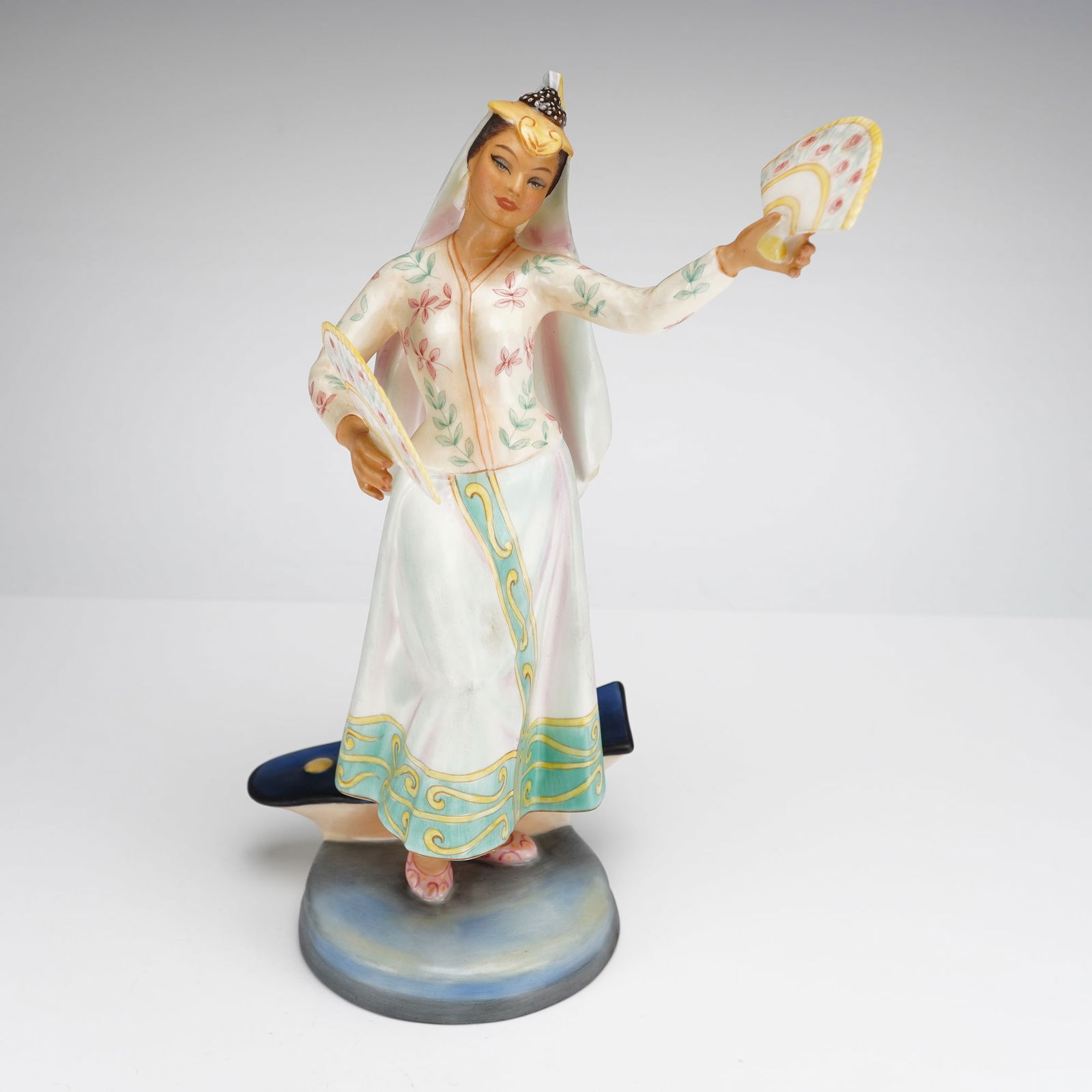 Royal Doulton Bone China Figurine, Philippine Dancer HN2439 (1 of 4)