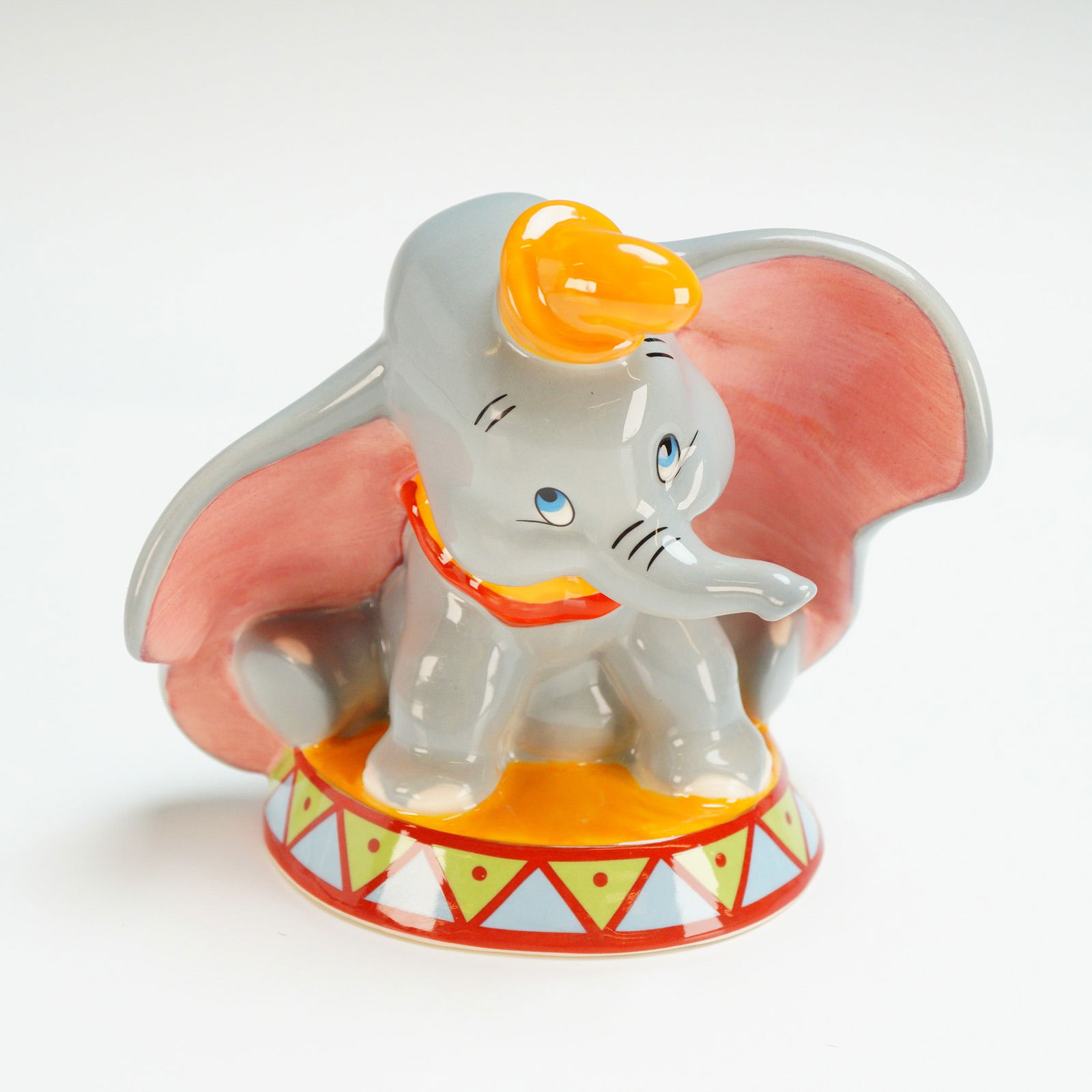 Royal Doulton Disney Figurine, Dumbo FC3 (1 of 4)