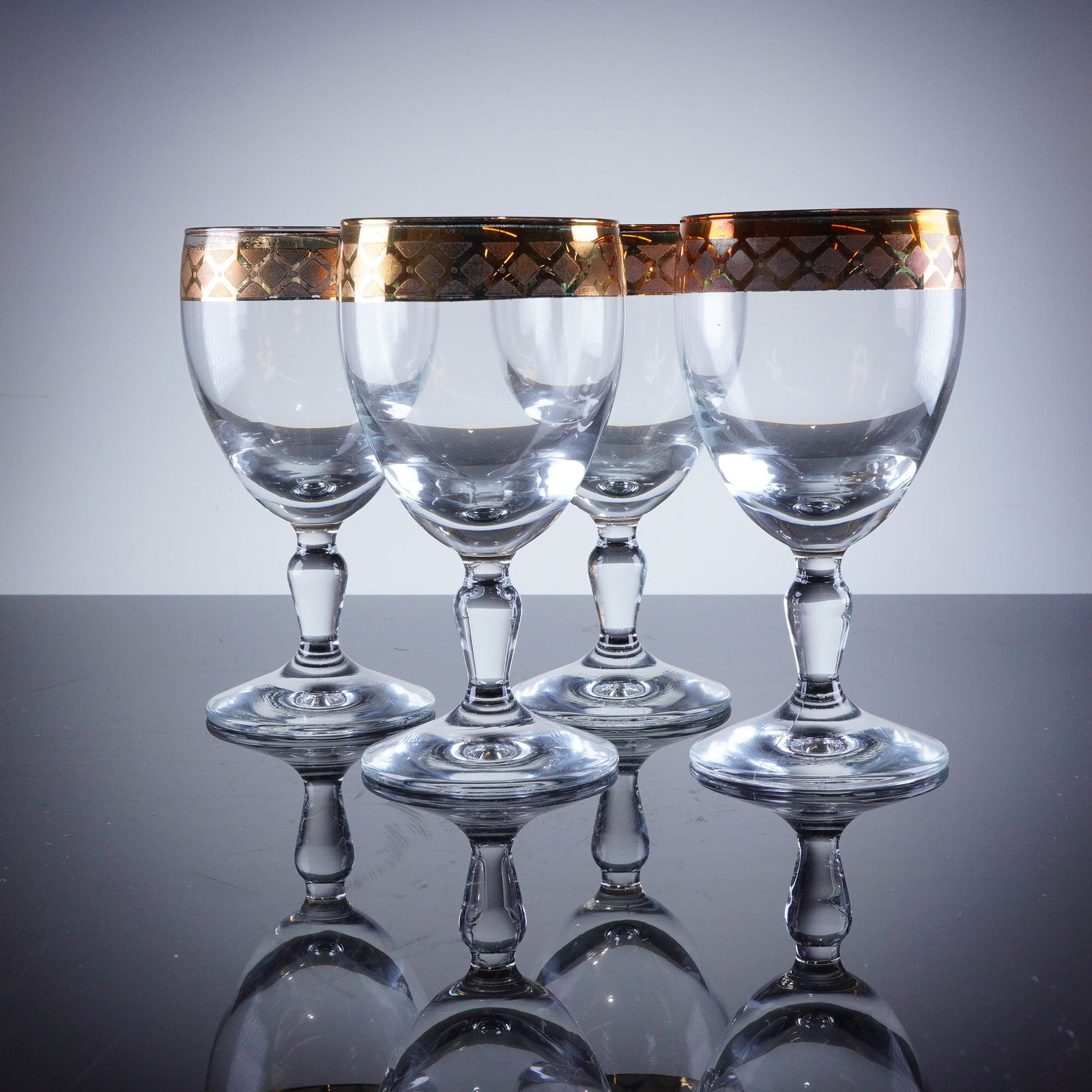 4pc Gold Rim Crystal Wine Glasses (1 of 4)