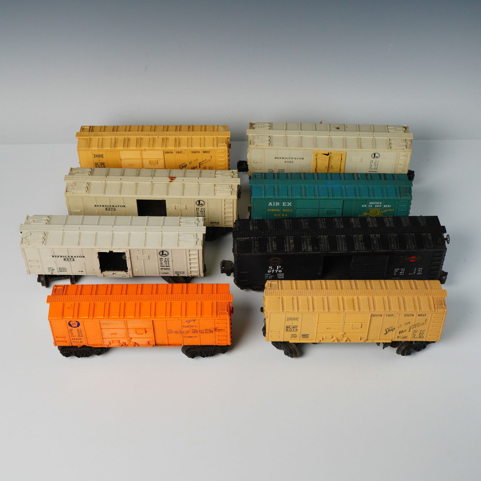8pc Lionel Postwar O-Gauge Model Railway Rolling Stock (1 of 3)