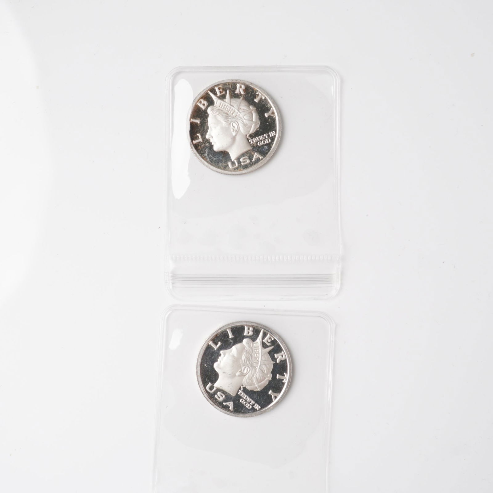 2pc 2003 1/2 Troy Ounce Five Dollar Silver Rounds (1 of 2)