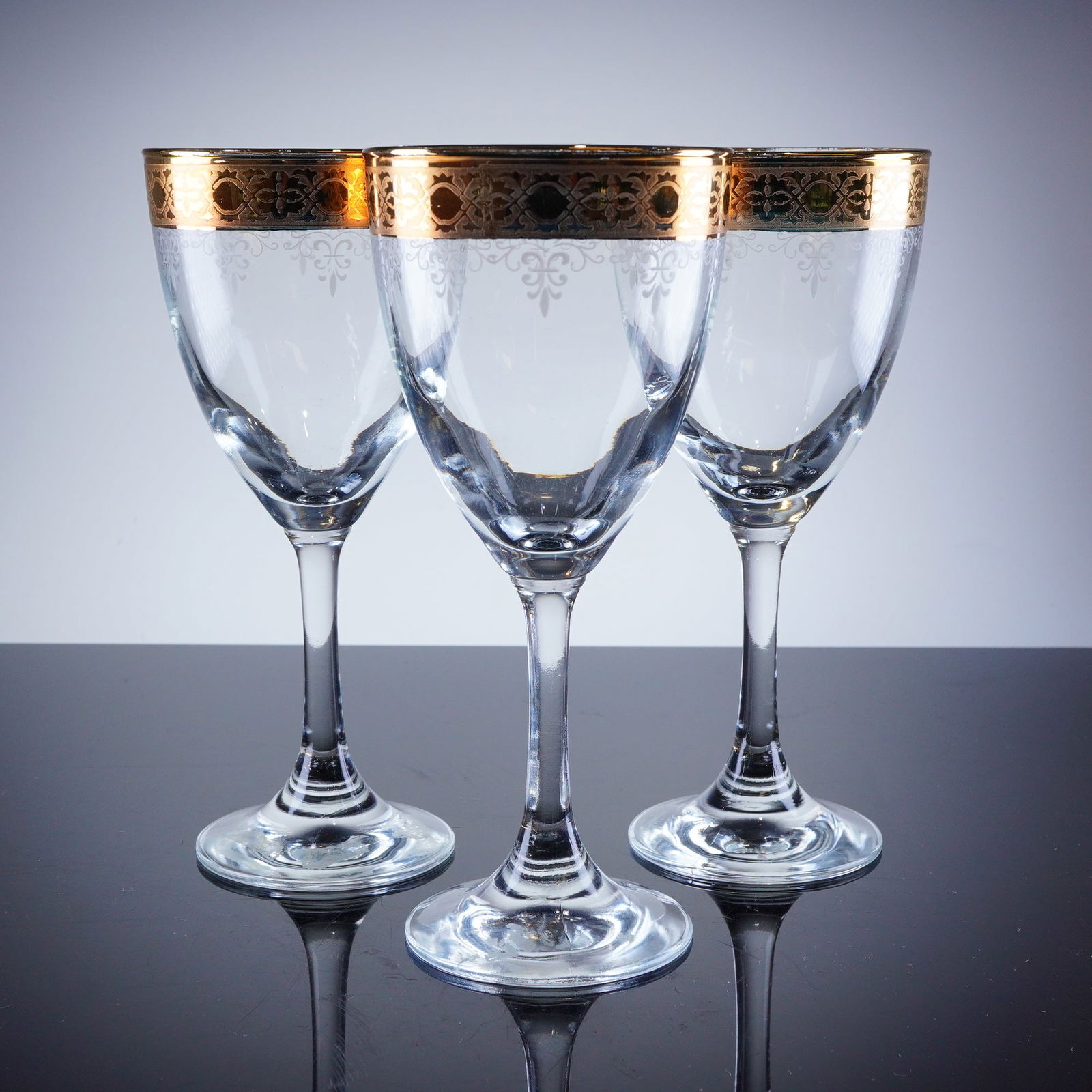 3pc Gold Rim Crystal Wine Glasses (1 of 4)