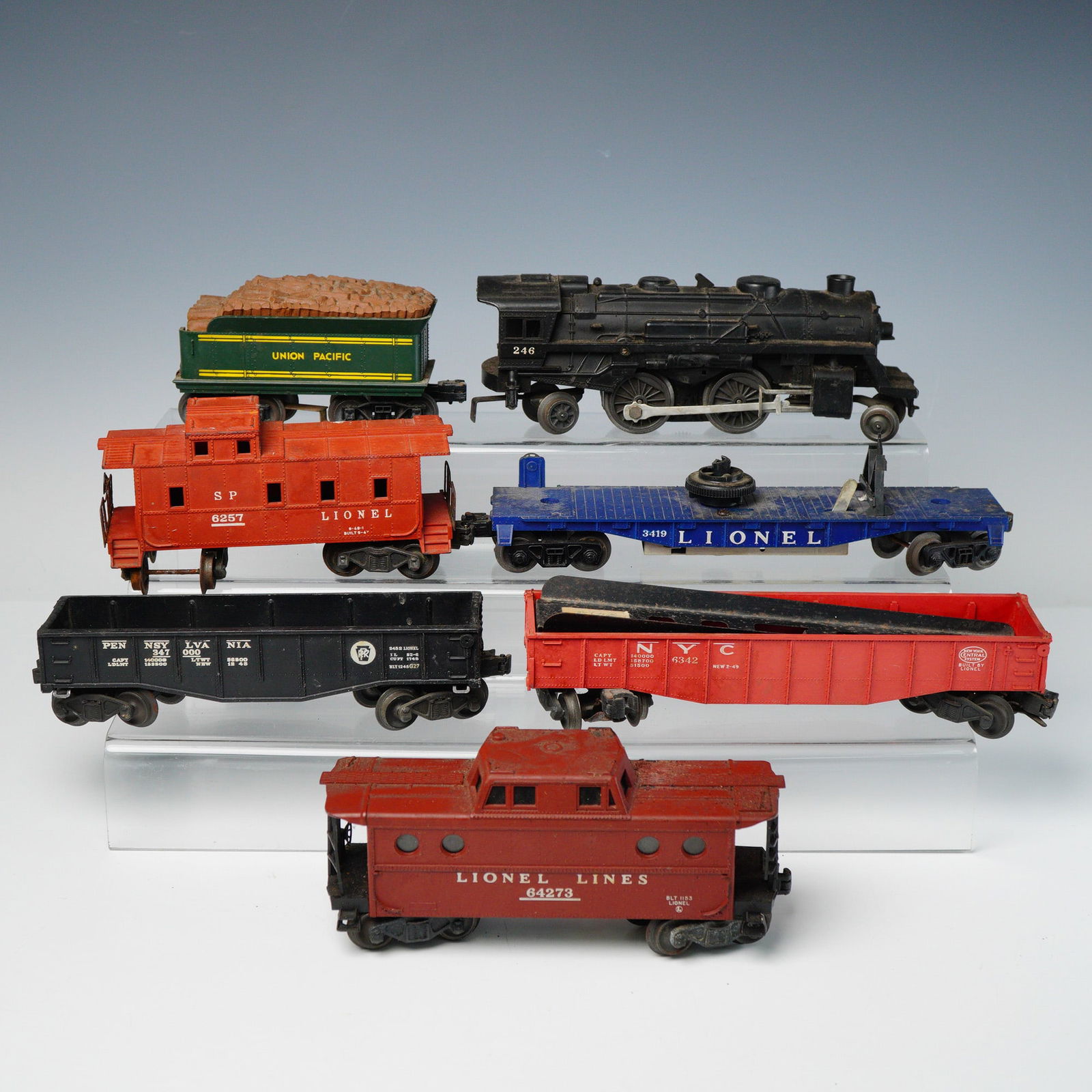 7pc Lionel Postwar O Gauge Train Components (1 of 4)