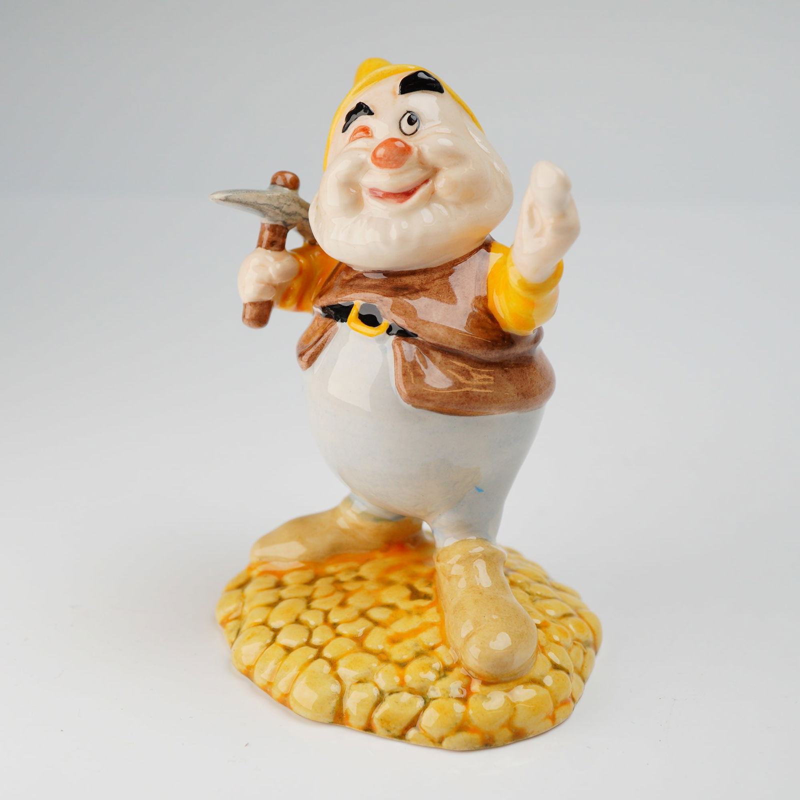 Royal Doulton Disney Classics Snow White Figurine, Happy (1 of 5)