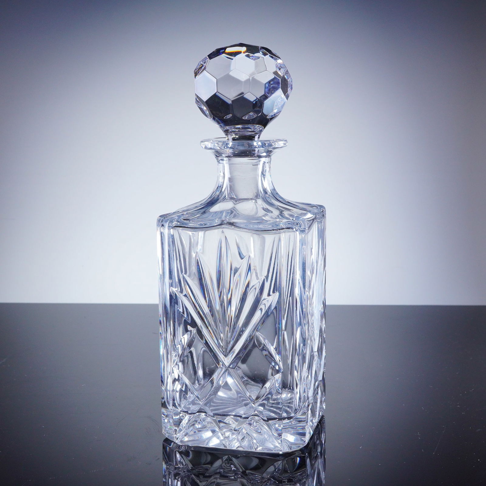Crystal Square Decanter with Stopper (1 of 4)