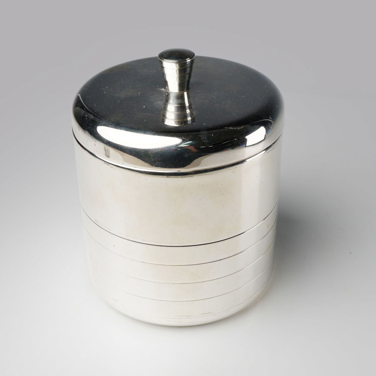 A Christofle Silver-Plated Ice Bucket (1 of 4)