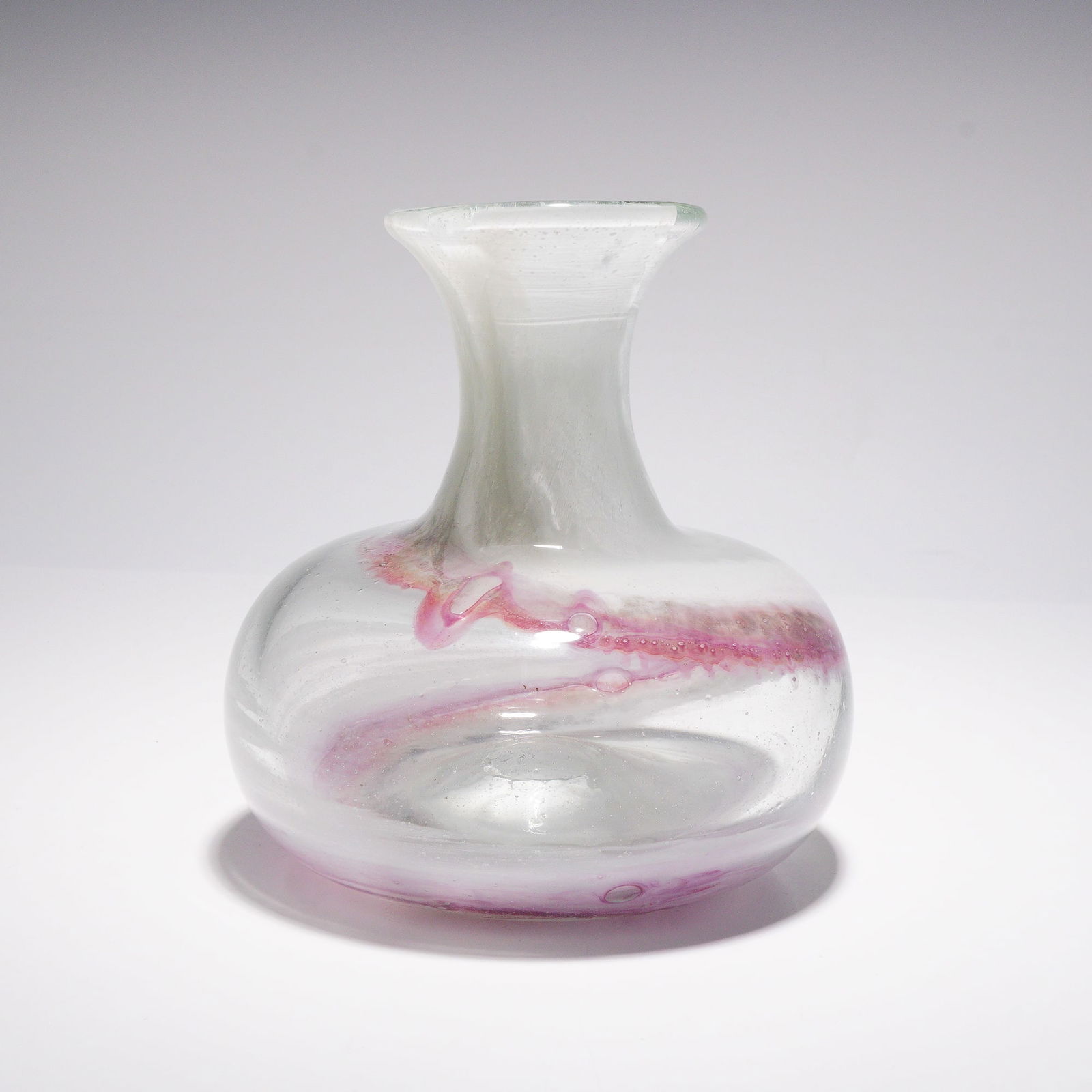 Art Glass Vase with Pink and White Swirled Decoration (1 of 4)