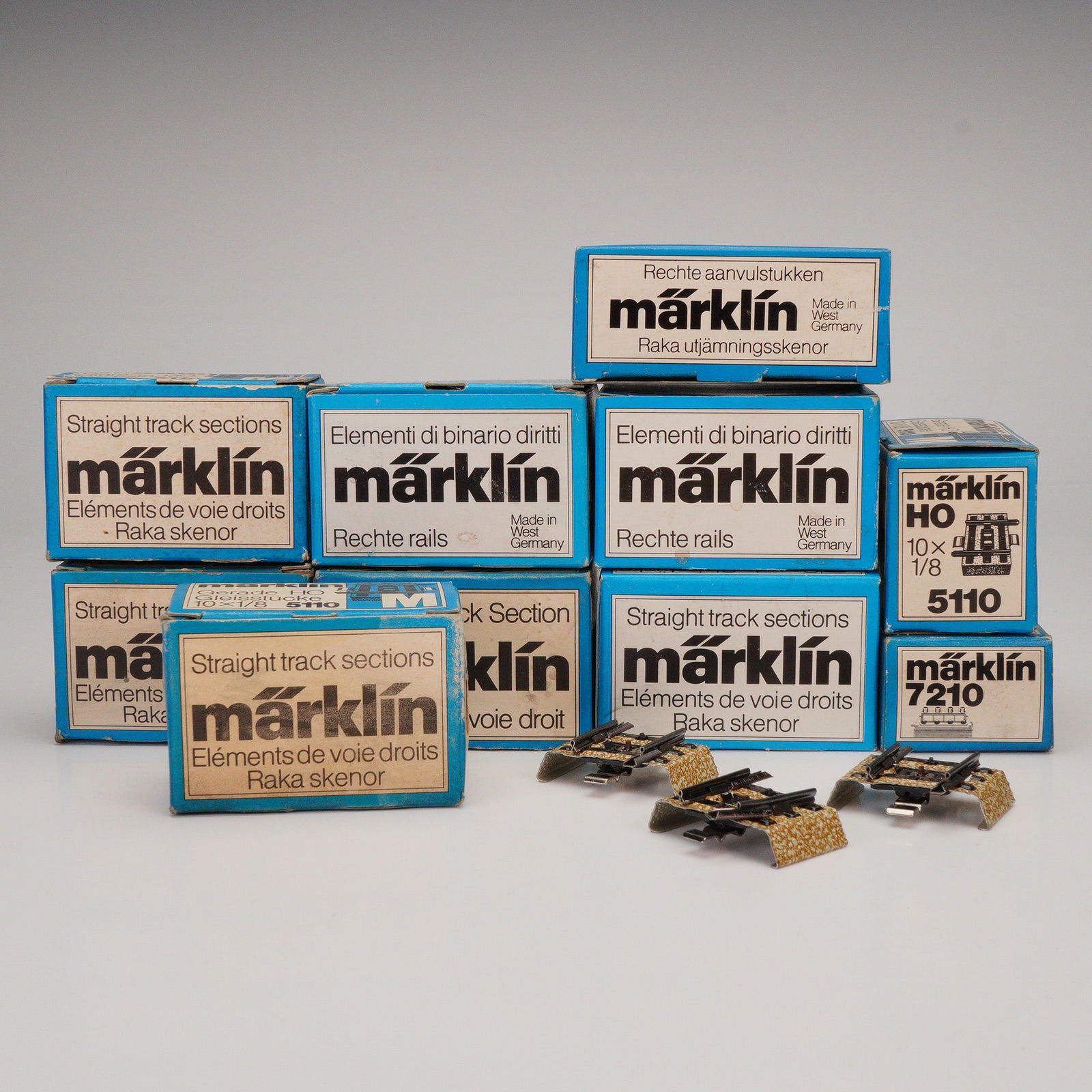 14pc Marklin HO Scale Model Railroad Track and Control Components (1 of 4)