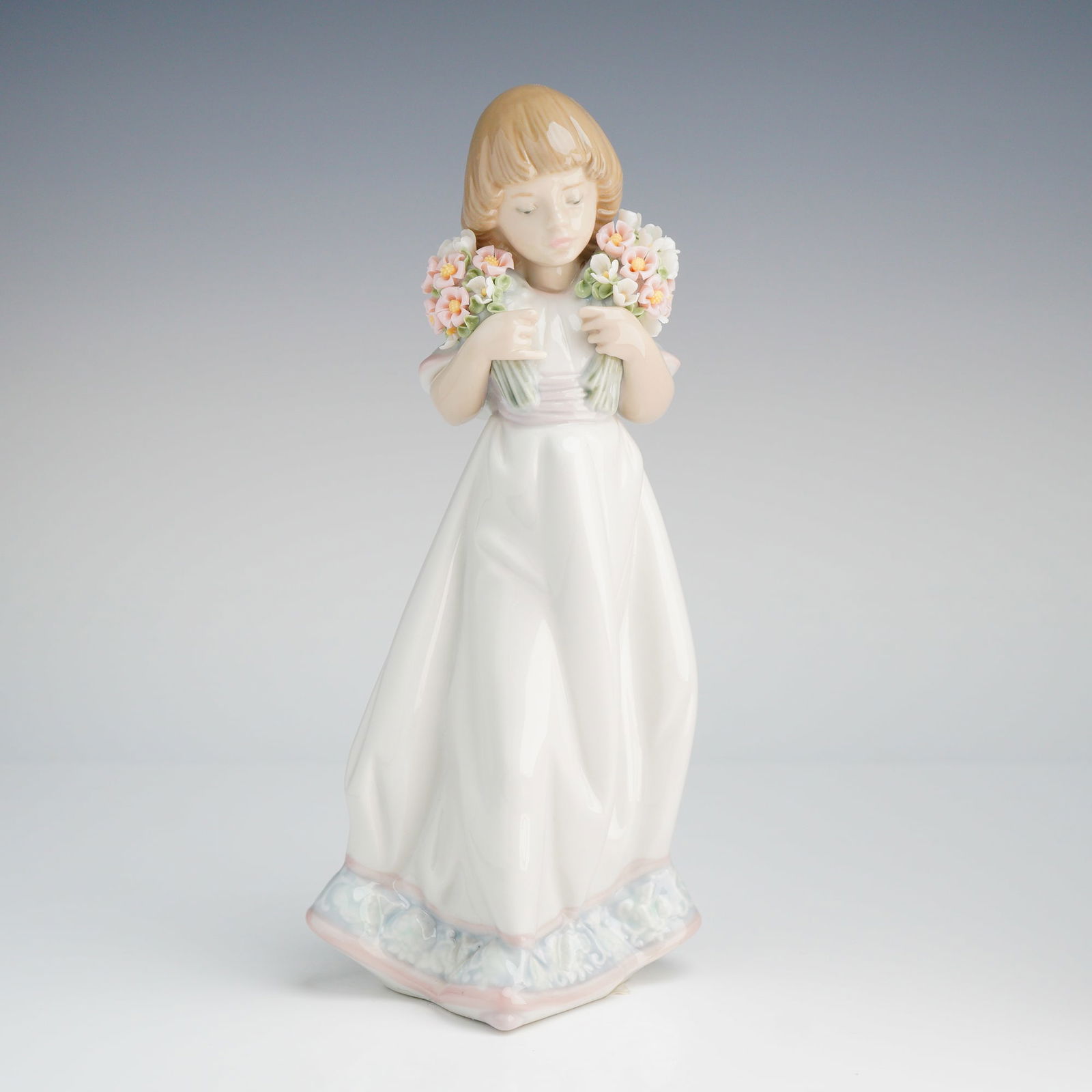 Lladro Spring Bouquets Collectors Society Figurine 7603 (1 of 5)